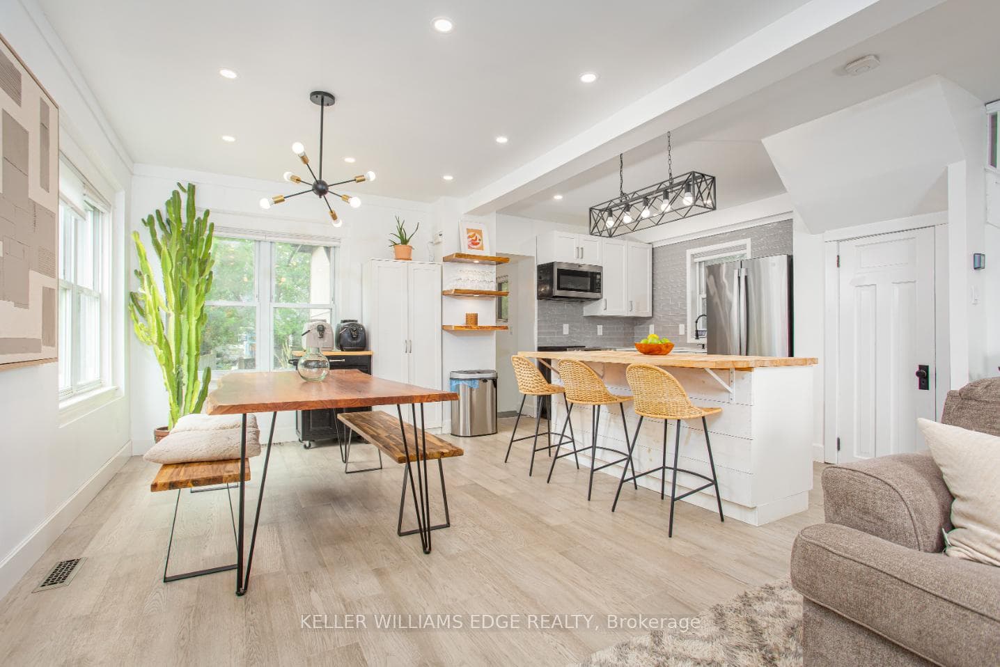 826 Beach Boulevard photo 11