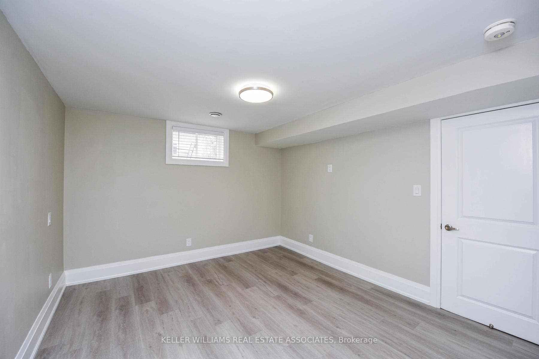 4 Reeve Road Unit B photo 15