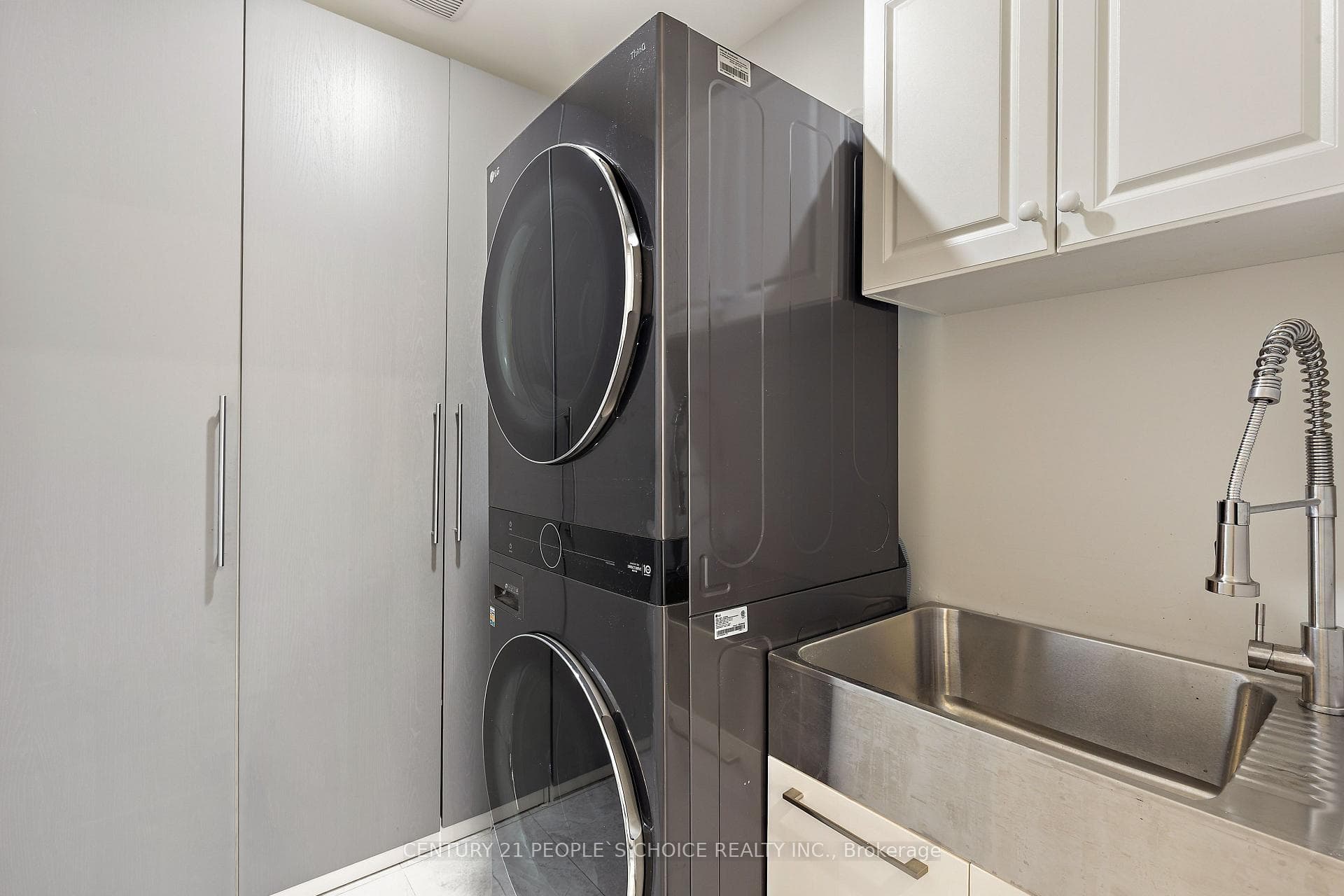 240 Etheridge Avenue photo 10