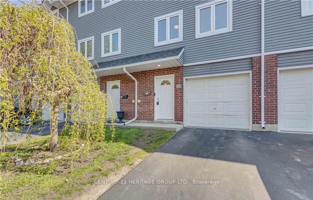 52 Harris Avenue Unit D photo 4