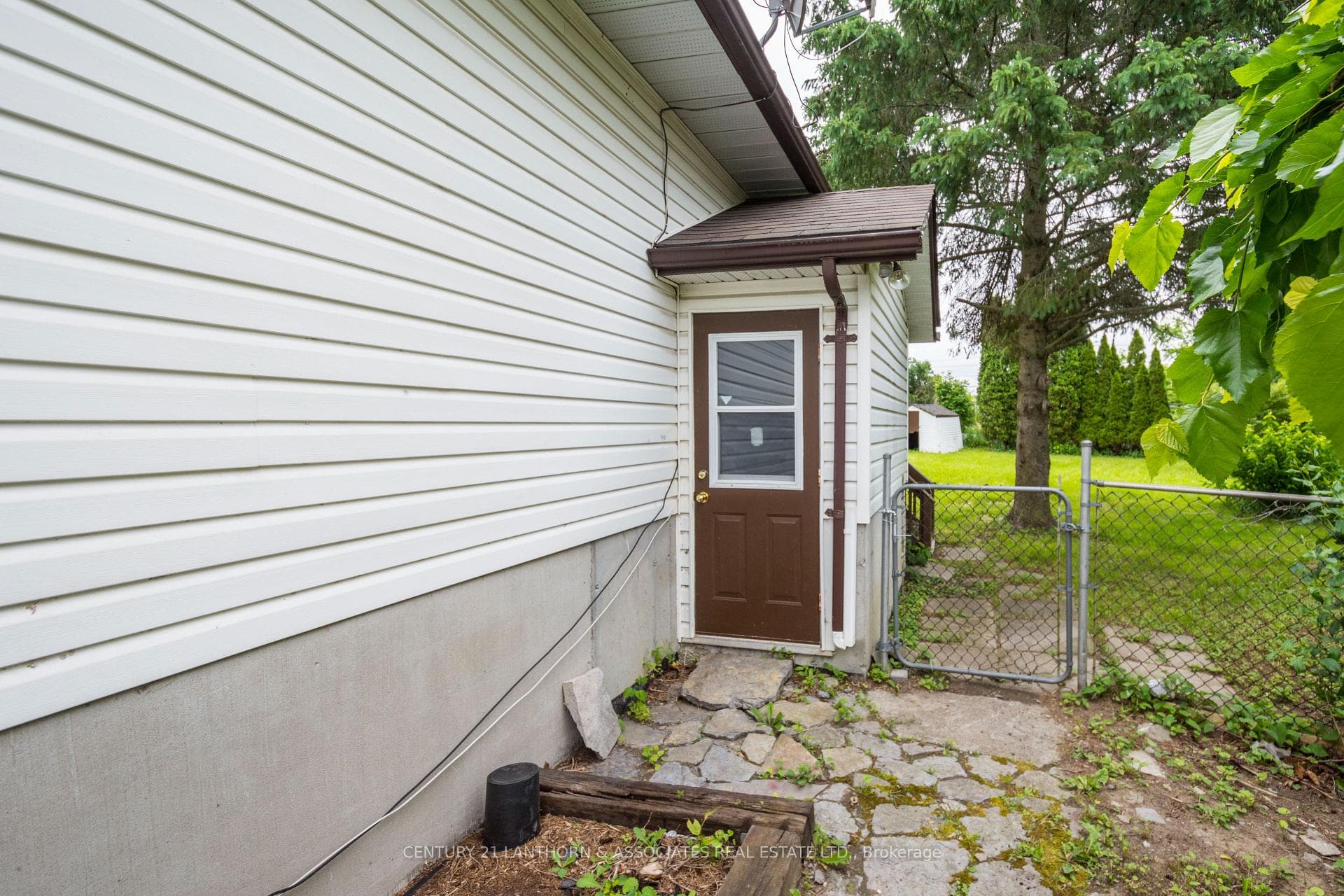 7 Jeanette Place photo 45