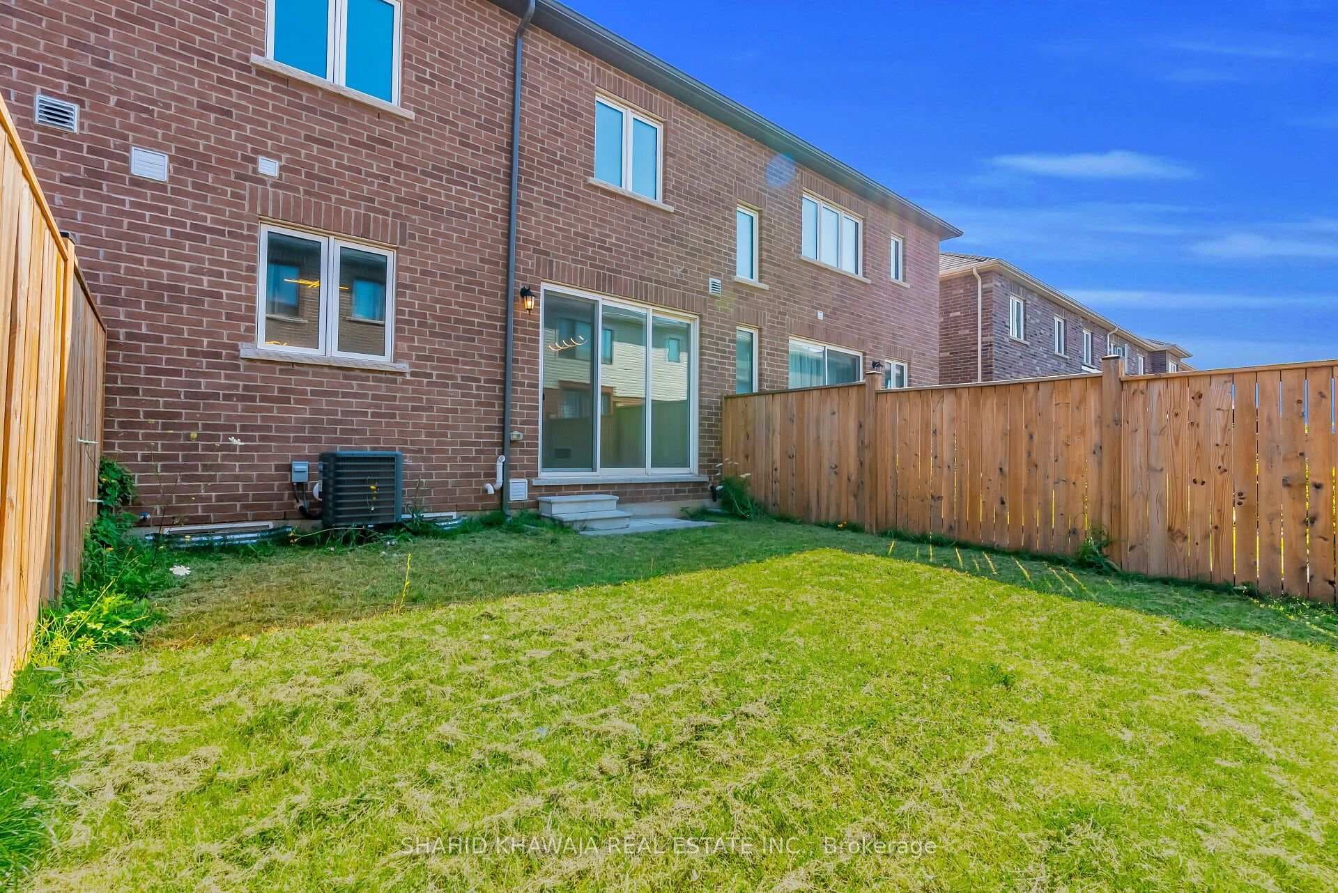 1288 Sycamore Gardens photo 28