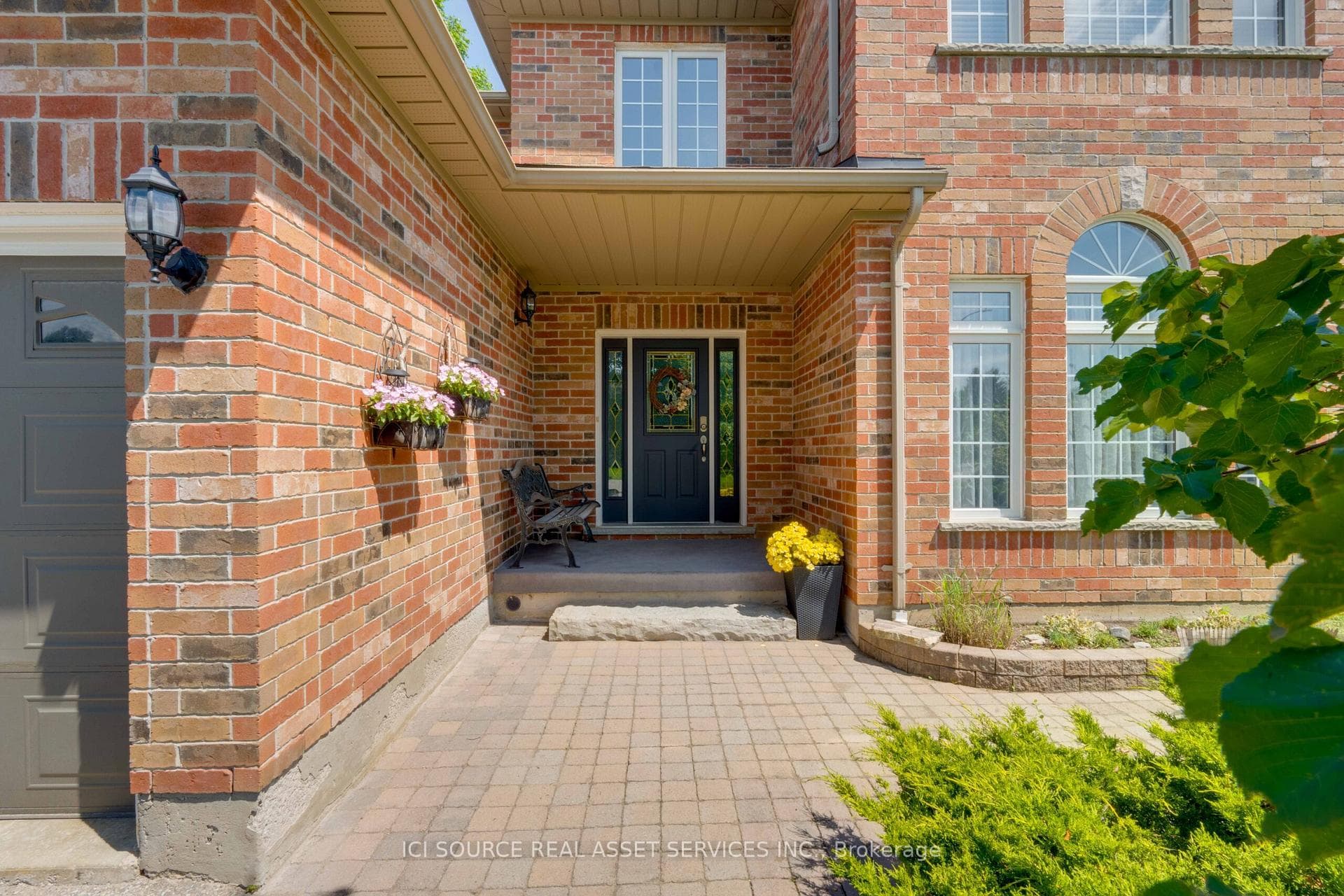 10 Buman Court photo 2