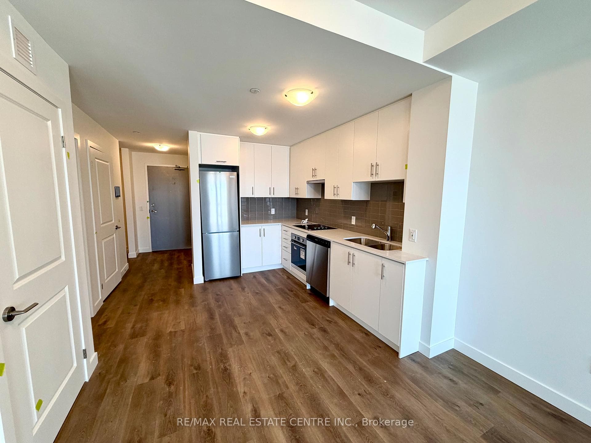 461 Green Road Unit 910 photo 4