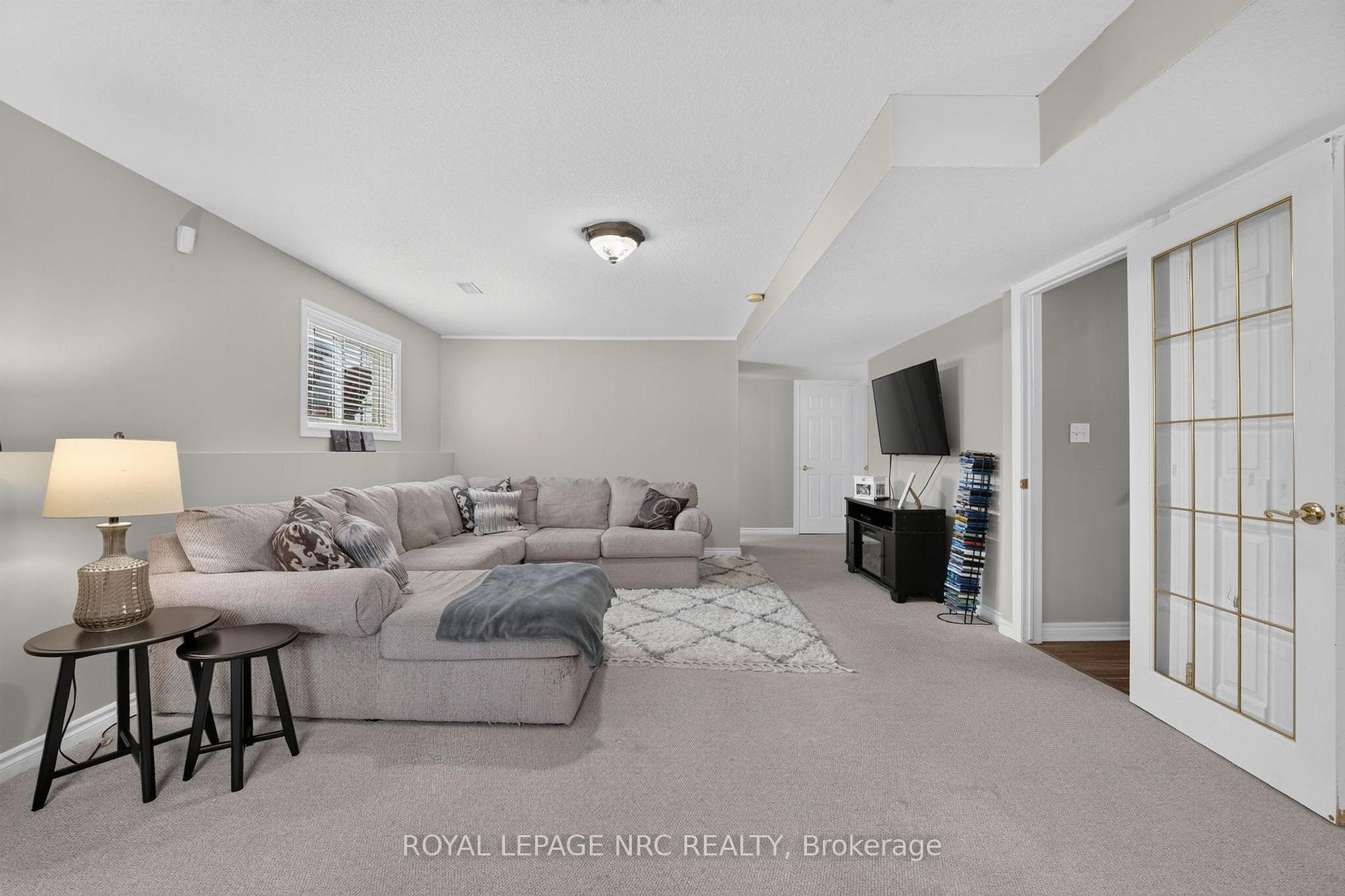 3584 CARVER Street photo 22