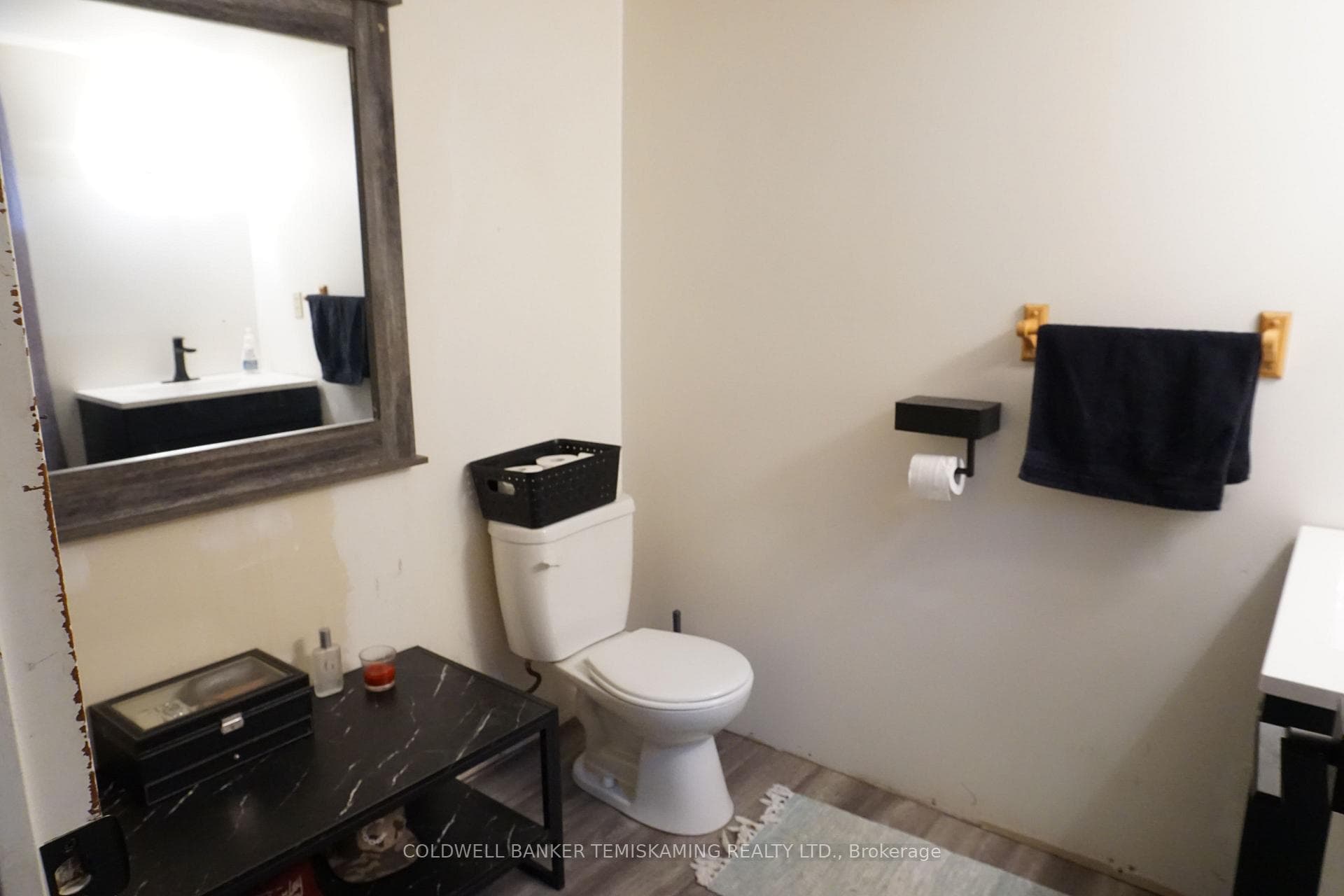 2nd Bathroom