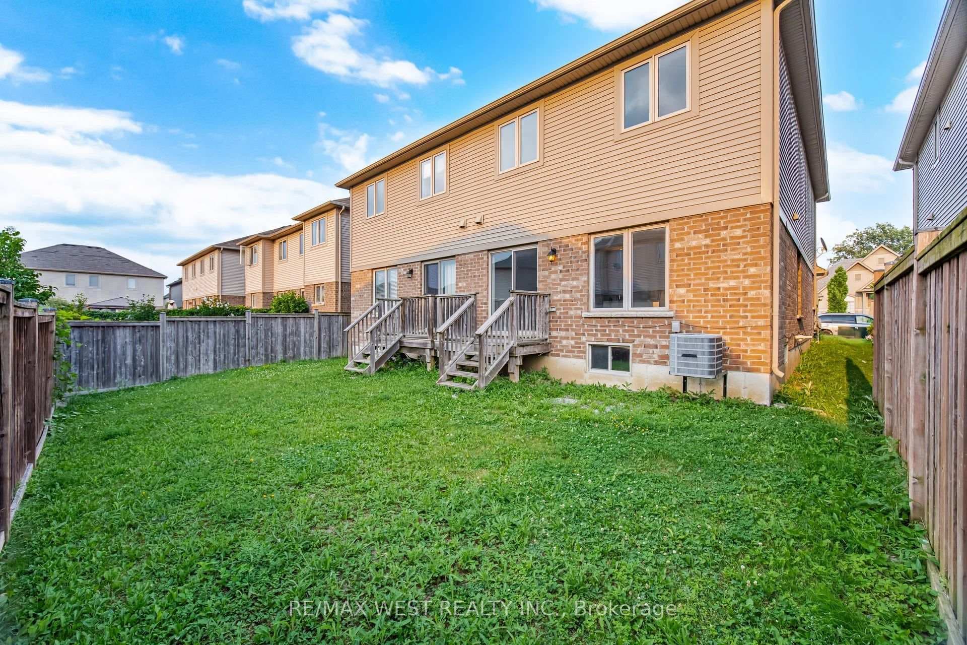 137 Echovalley Drive photo 36