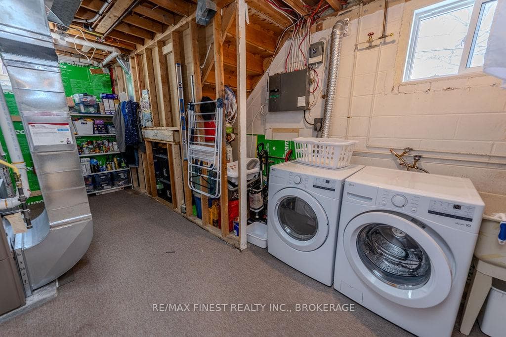 576 Chesham Place photo 41