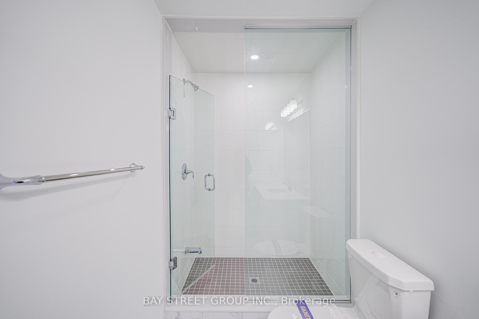118 Azure Drive photo 40