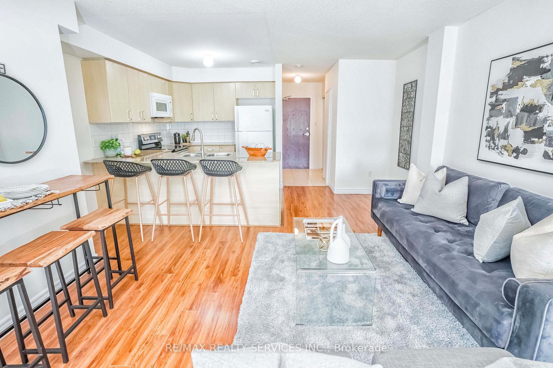 7405 Goreway Drive Unit 301 photo 14