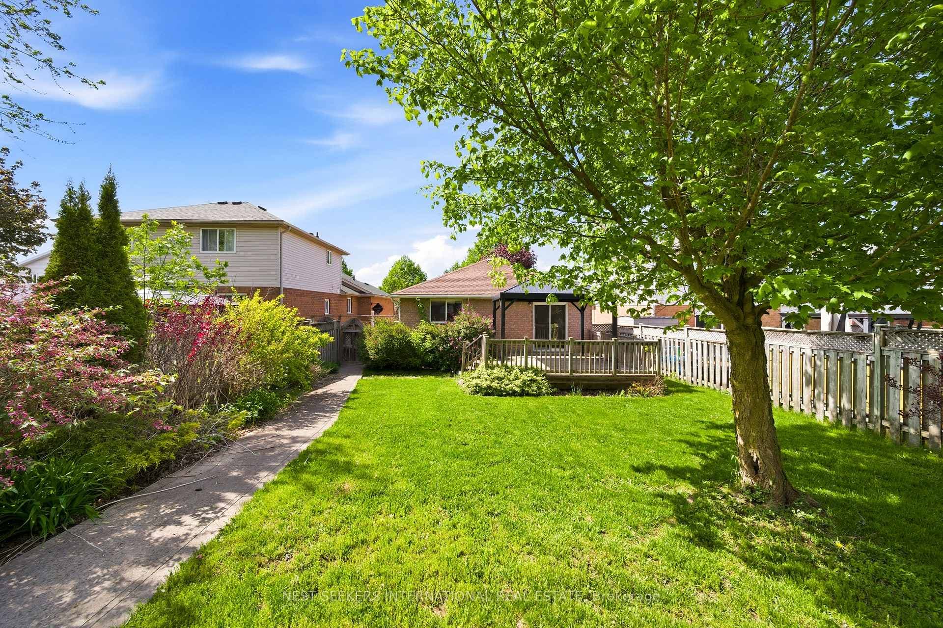 139 Bellamy Crescent photo 47