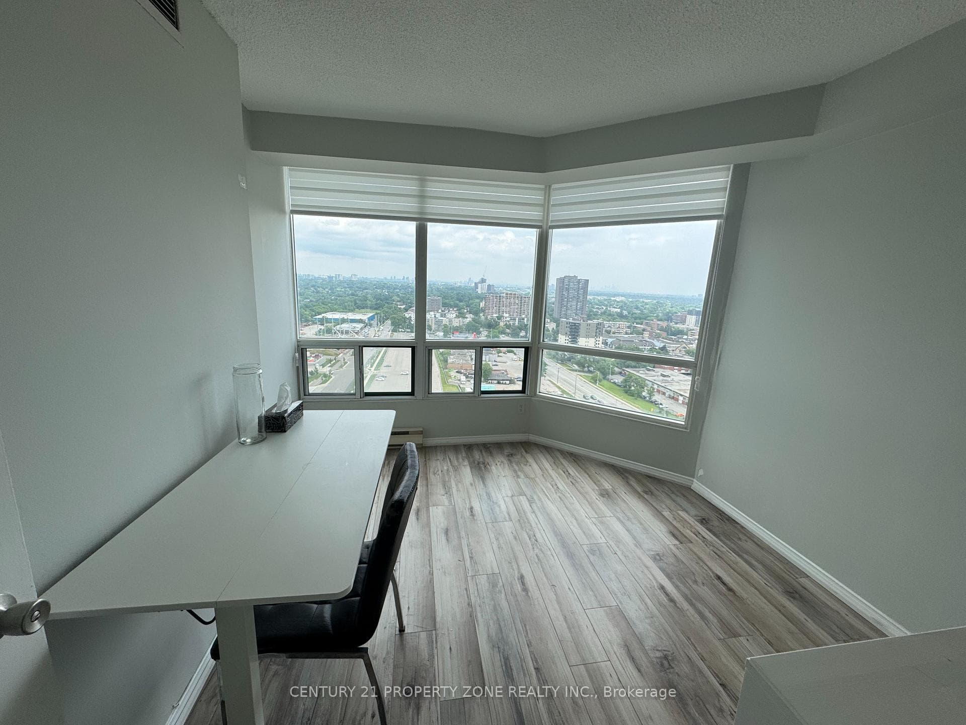115 Hillcrest Avenue Unit 2015 photo 2
