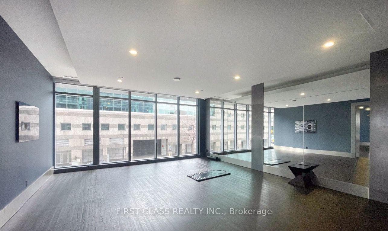 5168 Yonge Street Unit PH305 photo 31