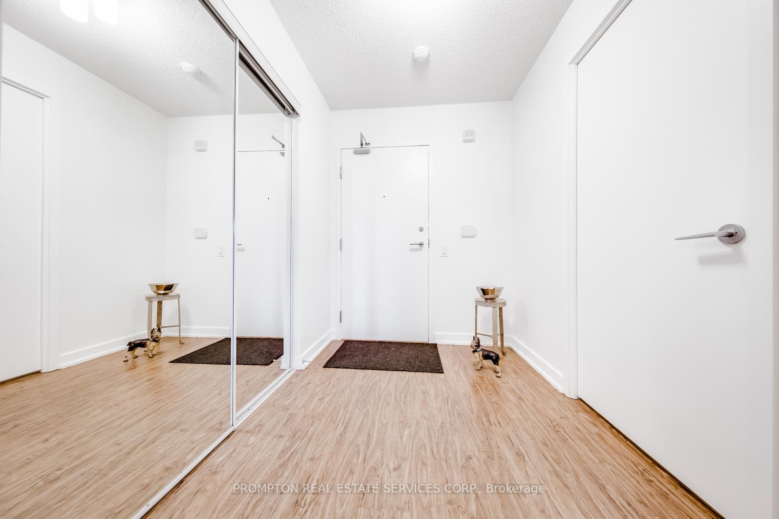 29 Singer Court Unit 503 photo 16
