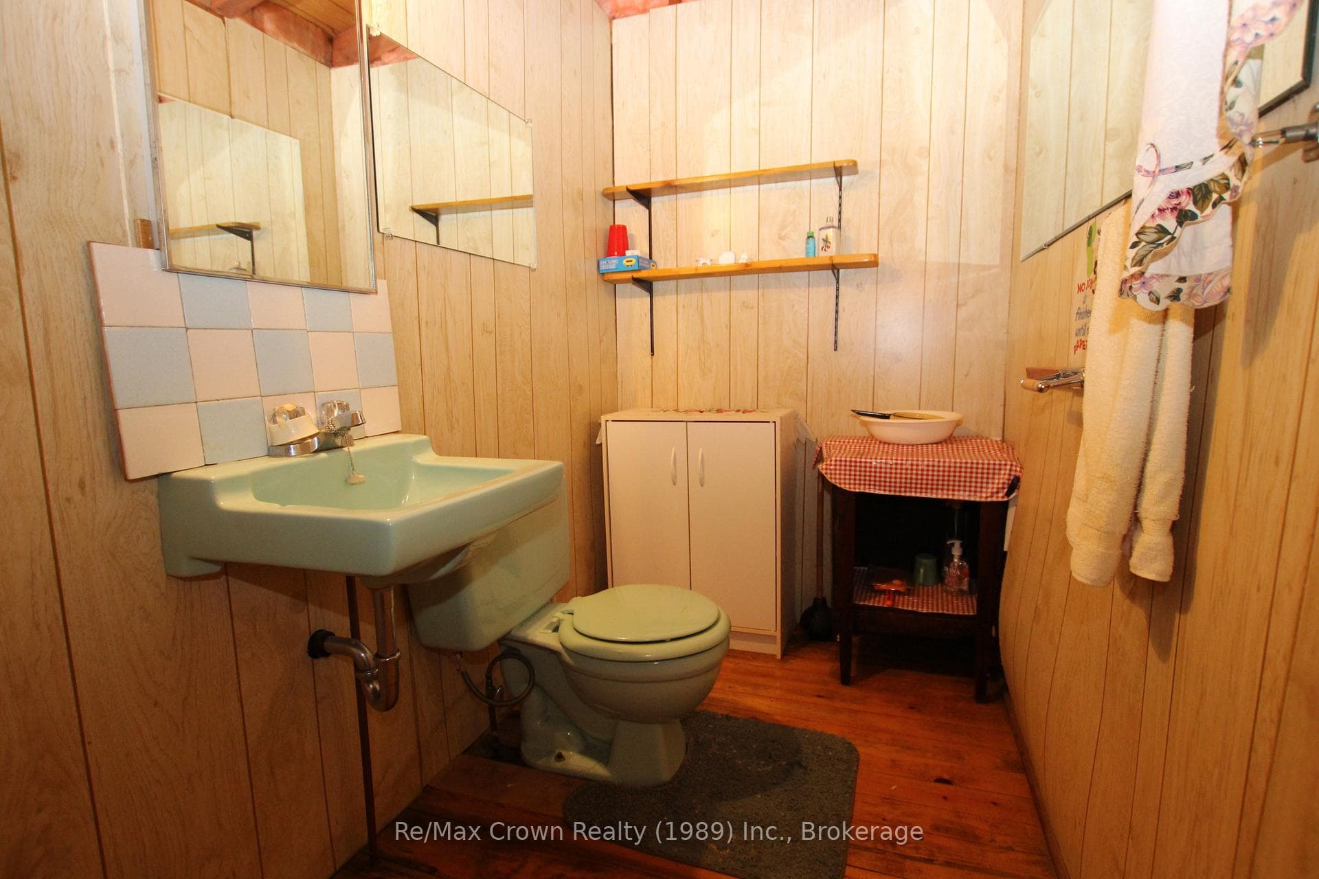 687A Limberlost Point Road photo 22