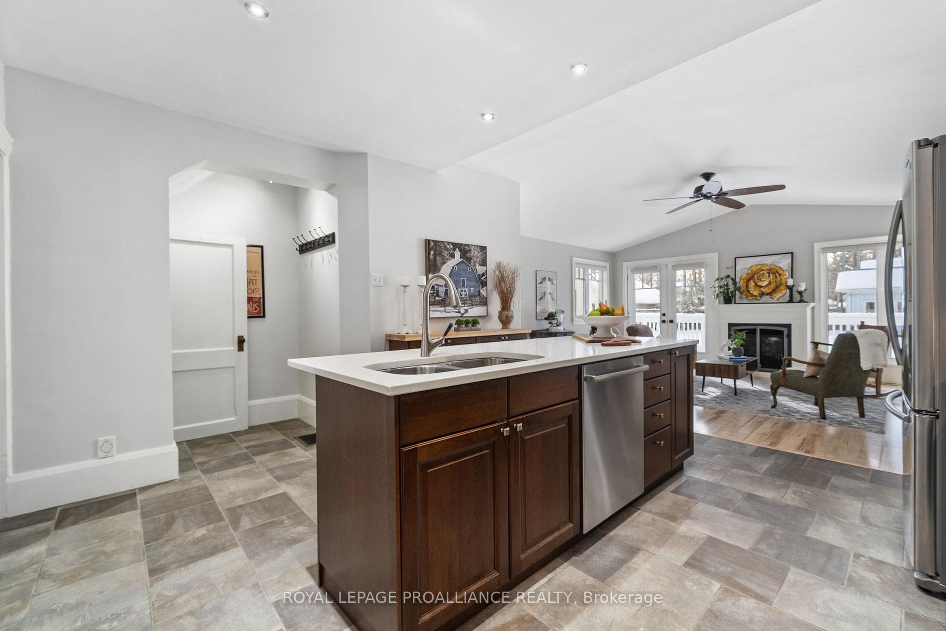 174 Dufferin Avenue photo 6