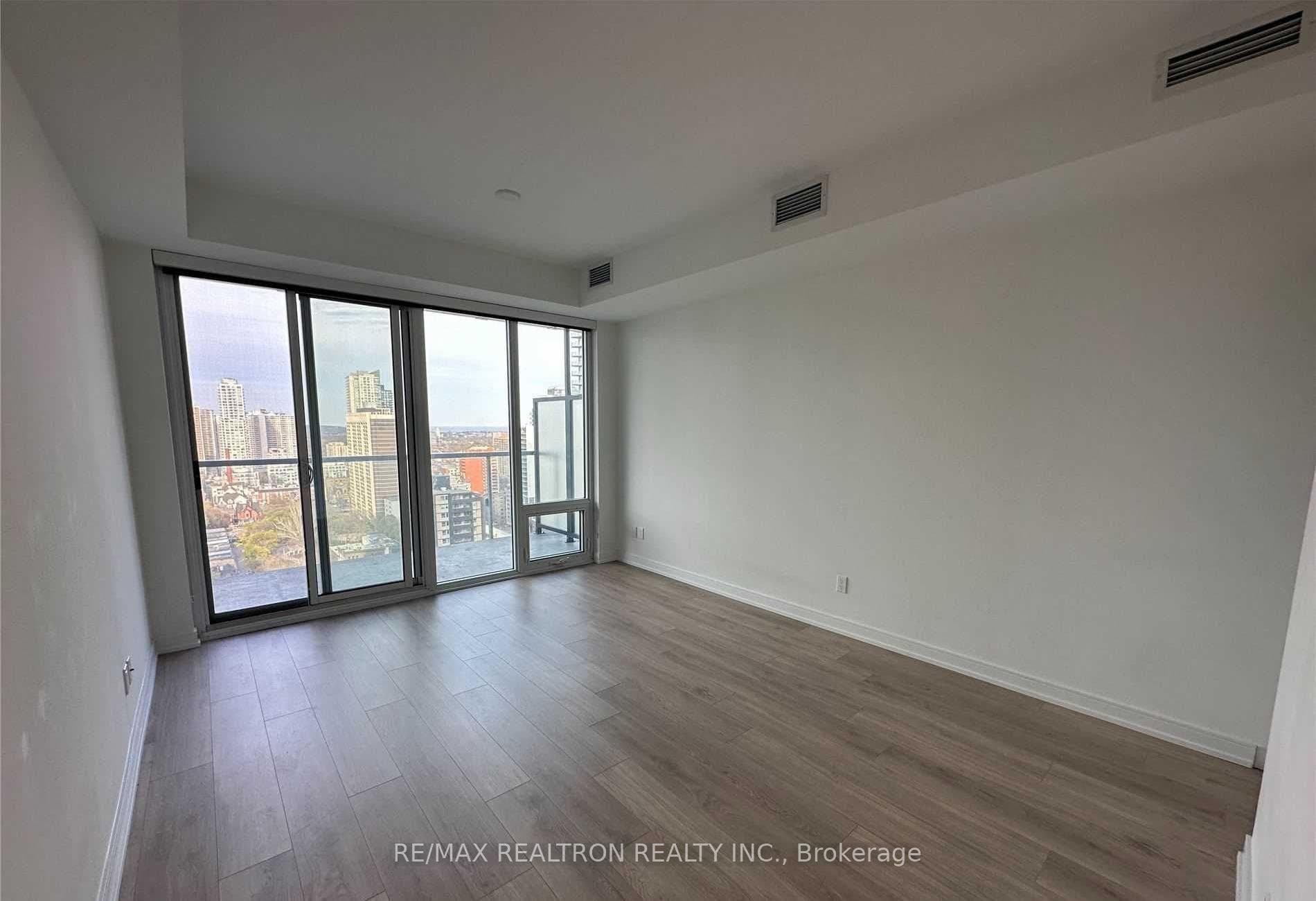 3 Gloucester Street Unit 3305 photo 7