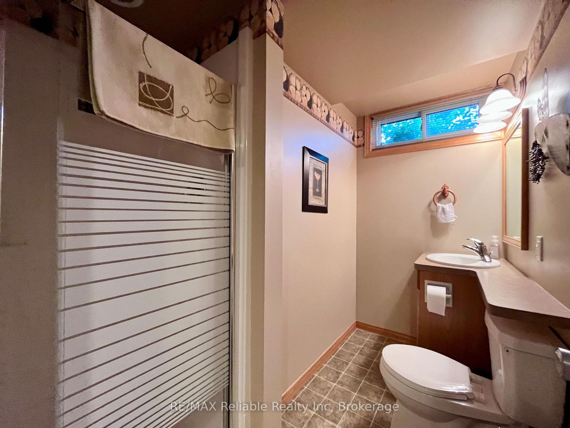 141 Charles Street photo 35