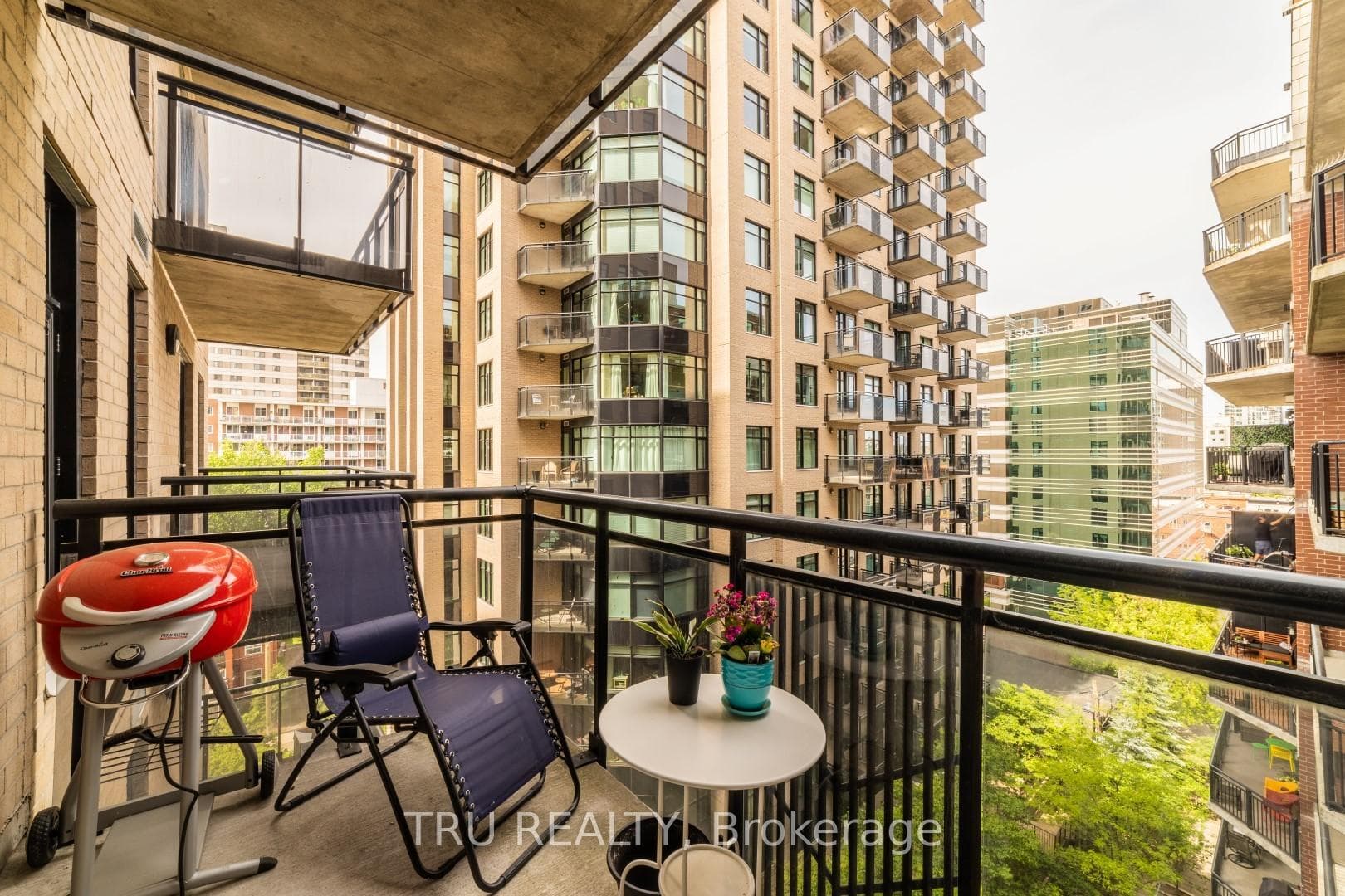 245 Kent Street Unit 807 photo 11