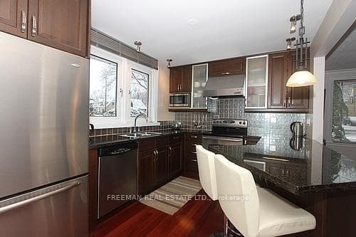 219 Martin Grove Road photo 5