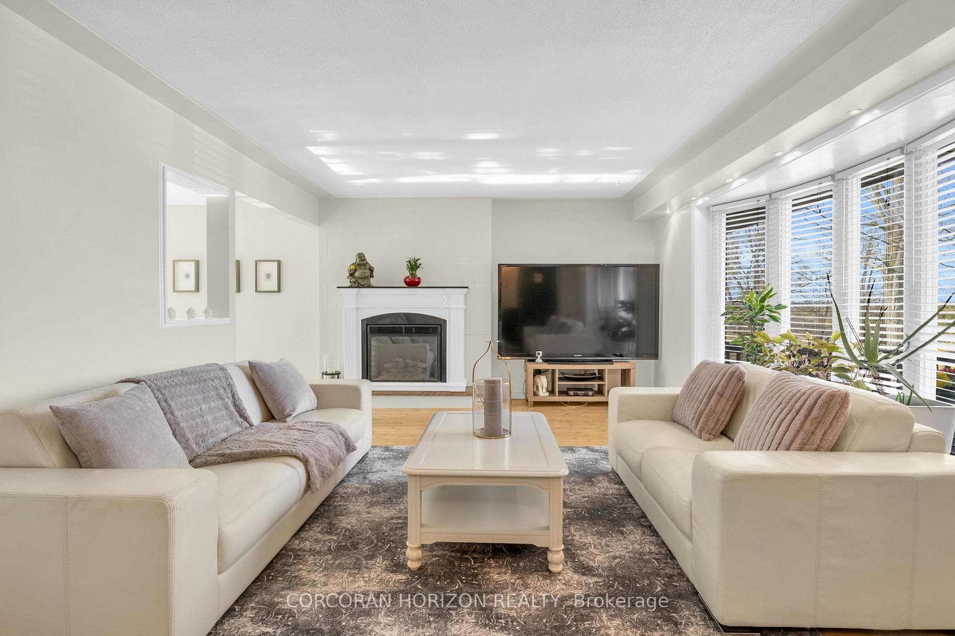 7226 Wellington Road photo 11