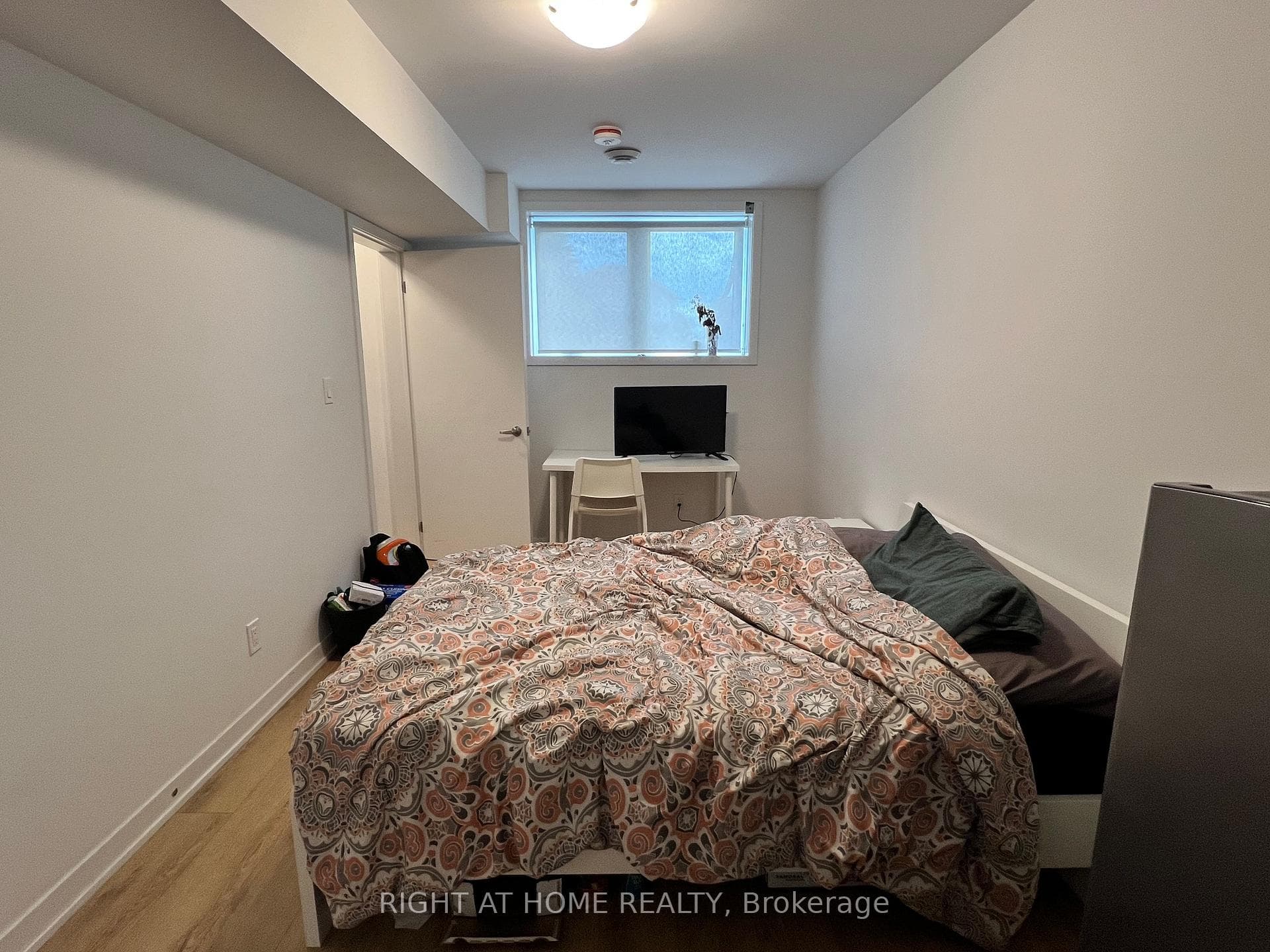 1780 Simcoe Street Unit 112-"B" photo 5