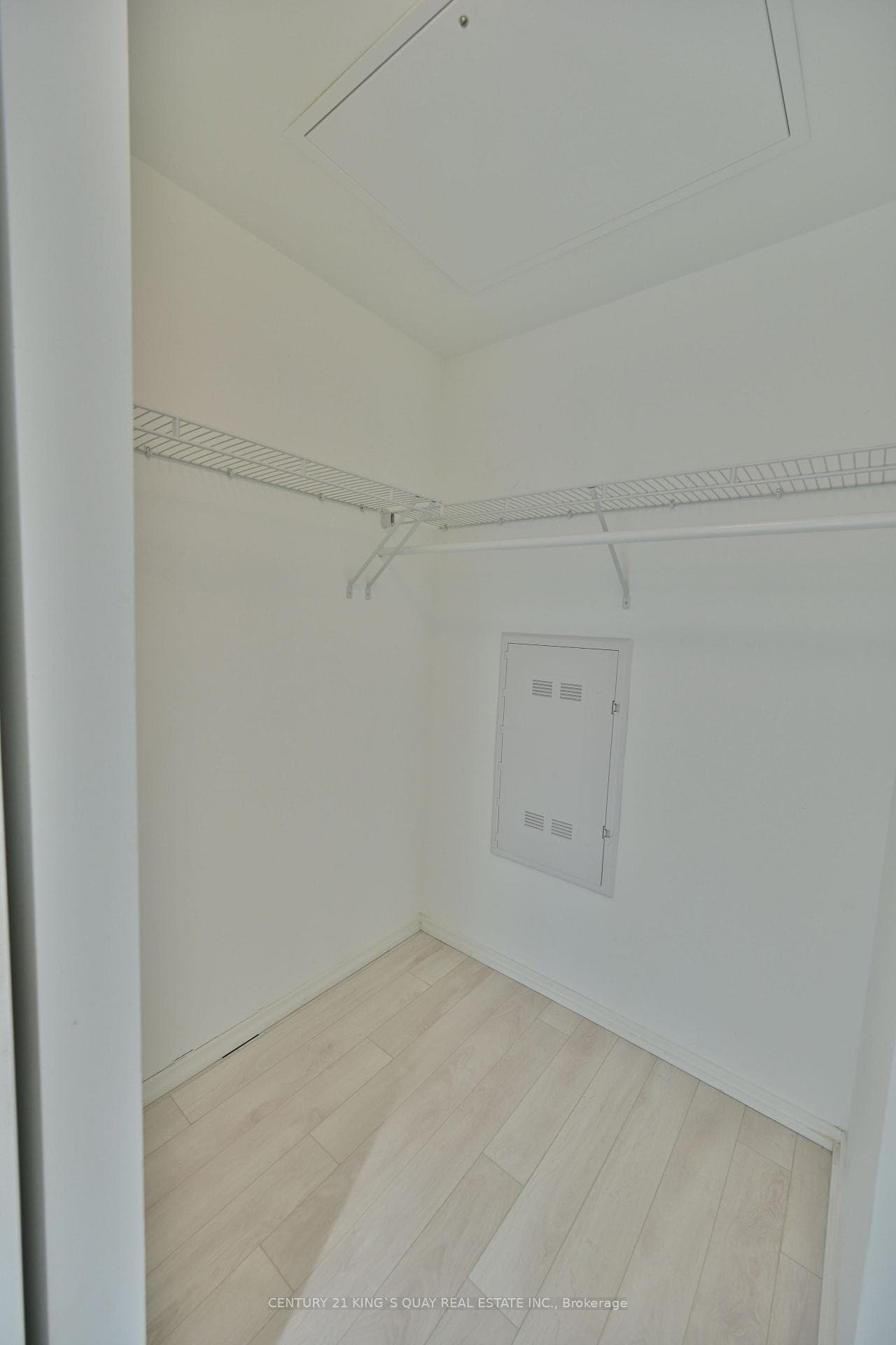 197 Yonge Street Unit 1907 photo 15