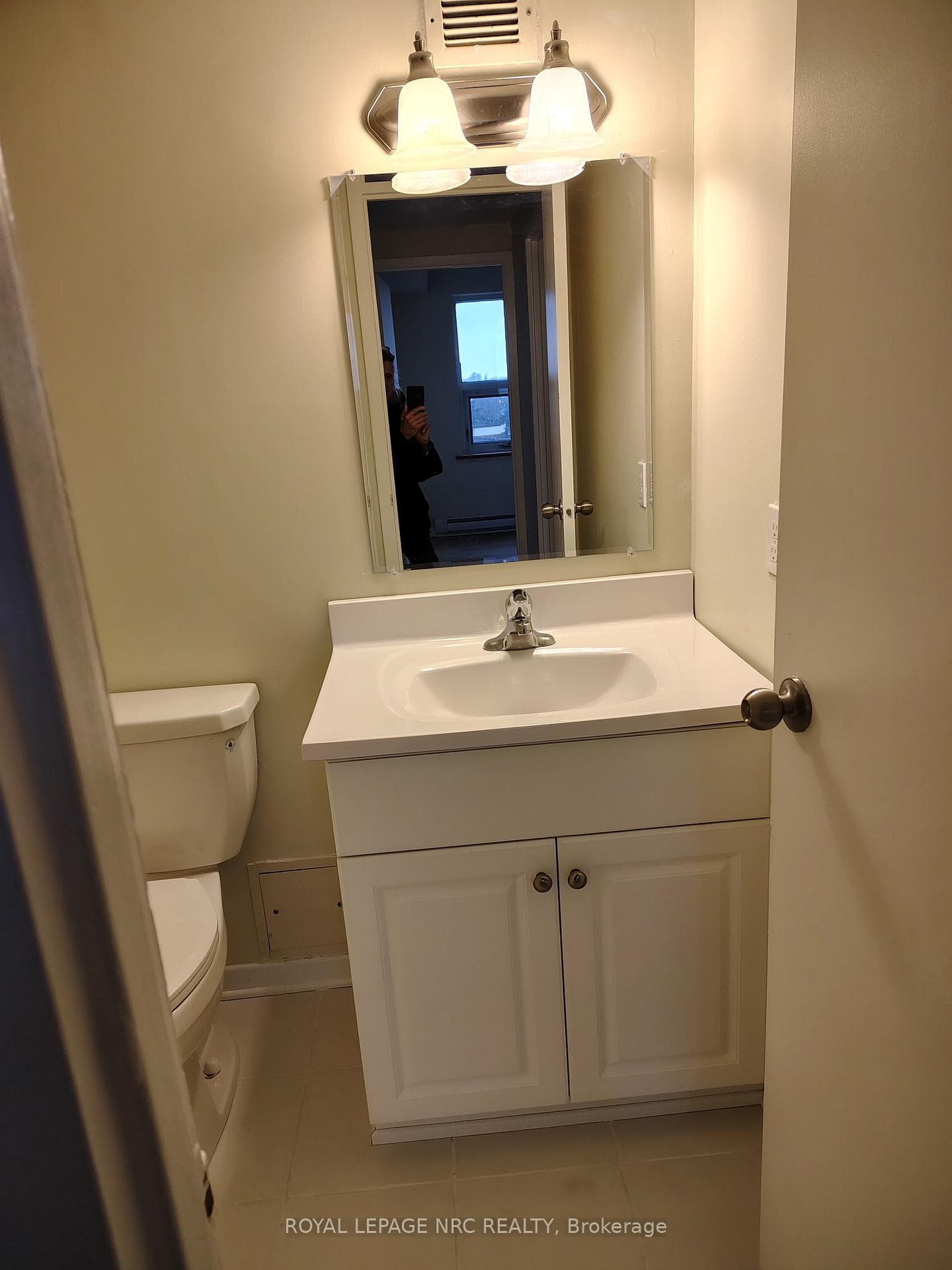 900 Dynes Road Unit 706 photo 14
