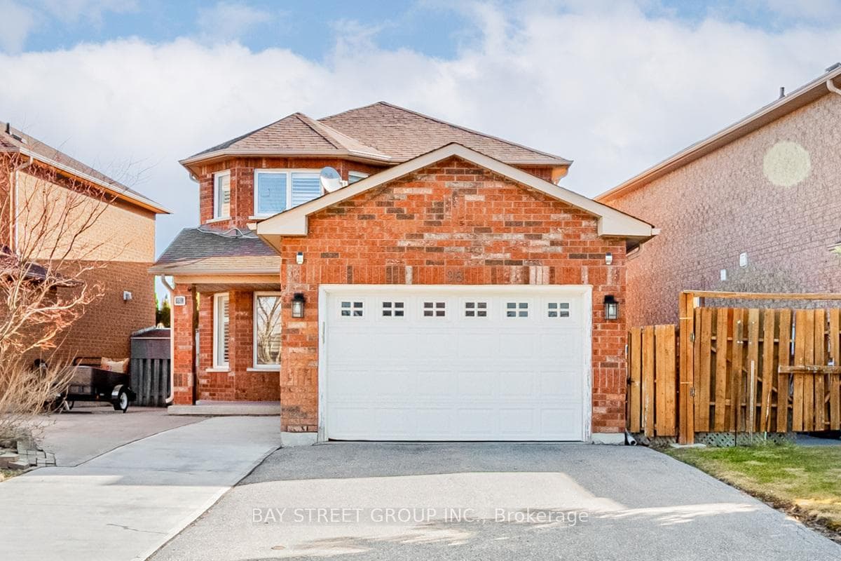 98 Royalpark Way photo 1