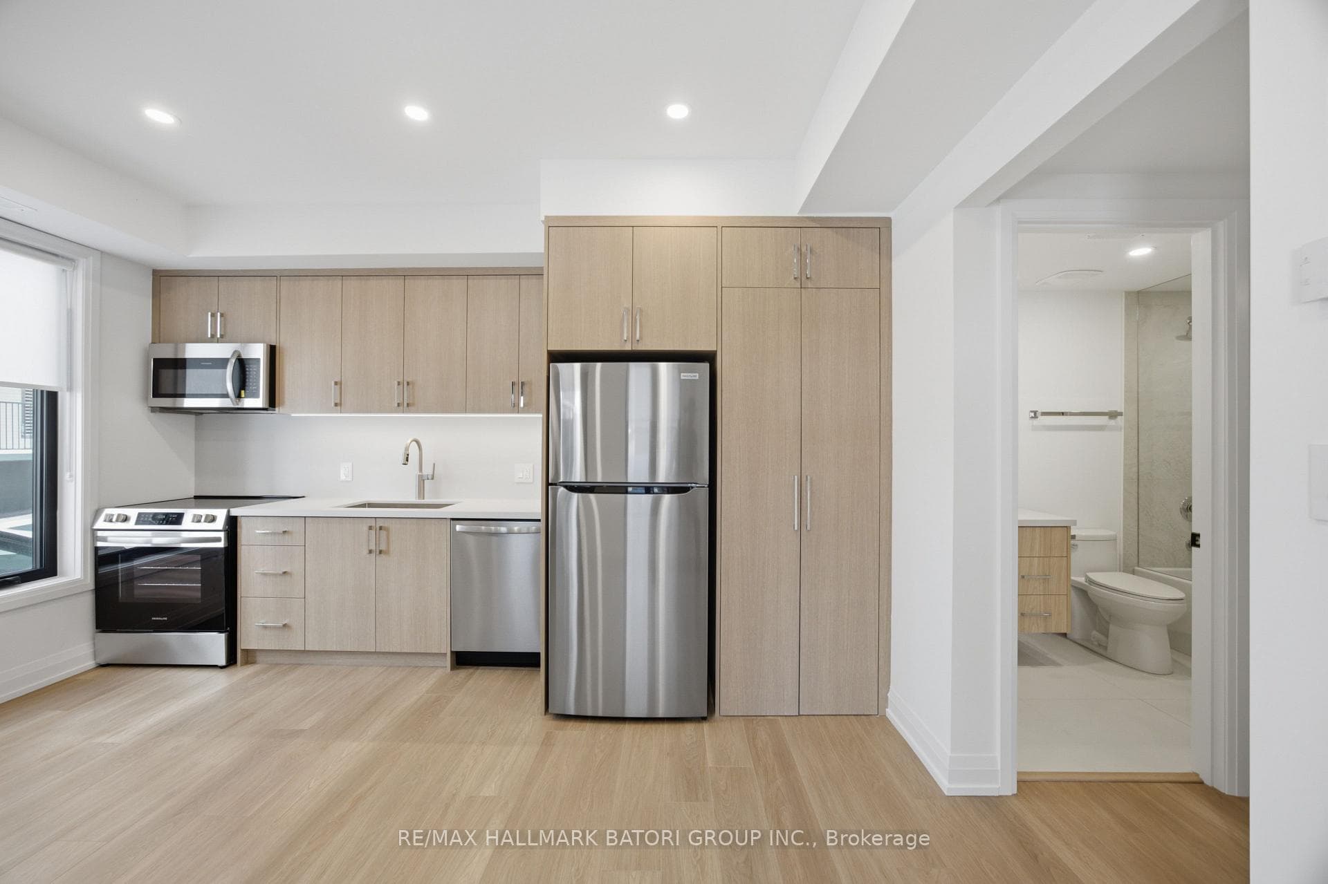 56 Camberwell Road Unit 4 photo 11
