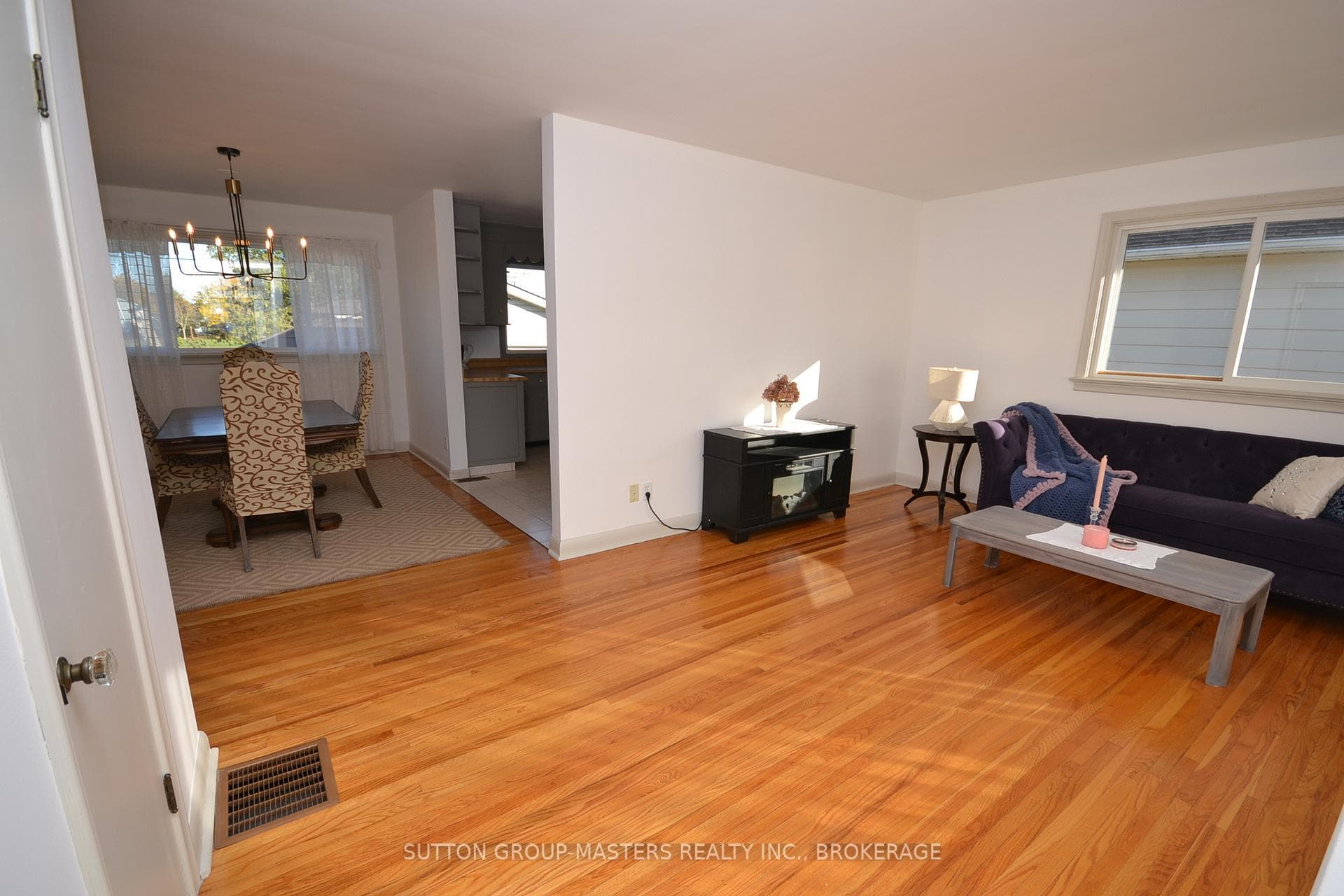29 Brant Avenue photo 6