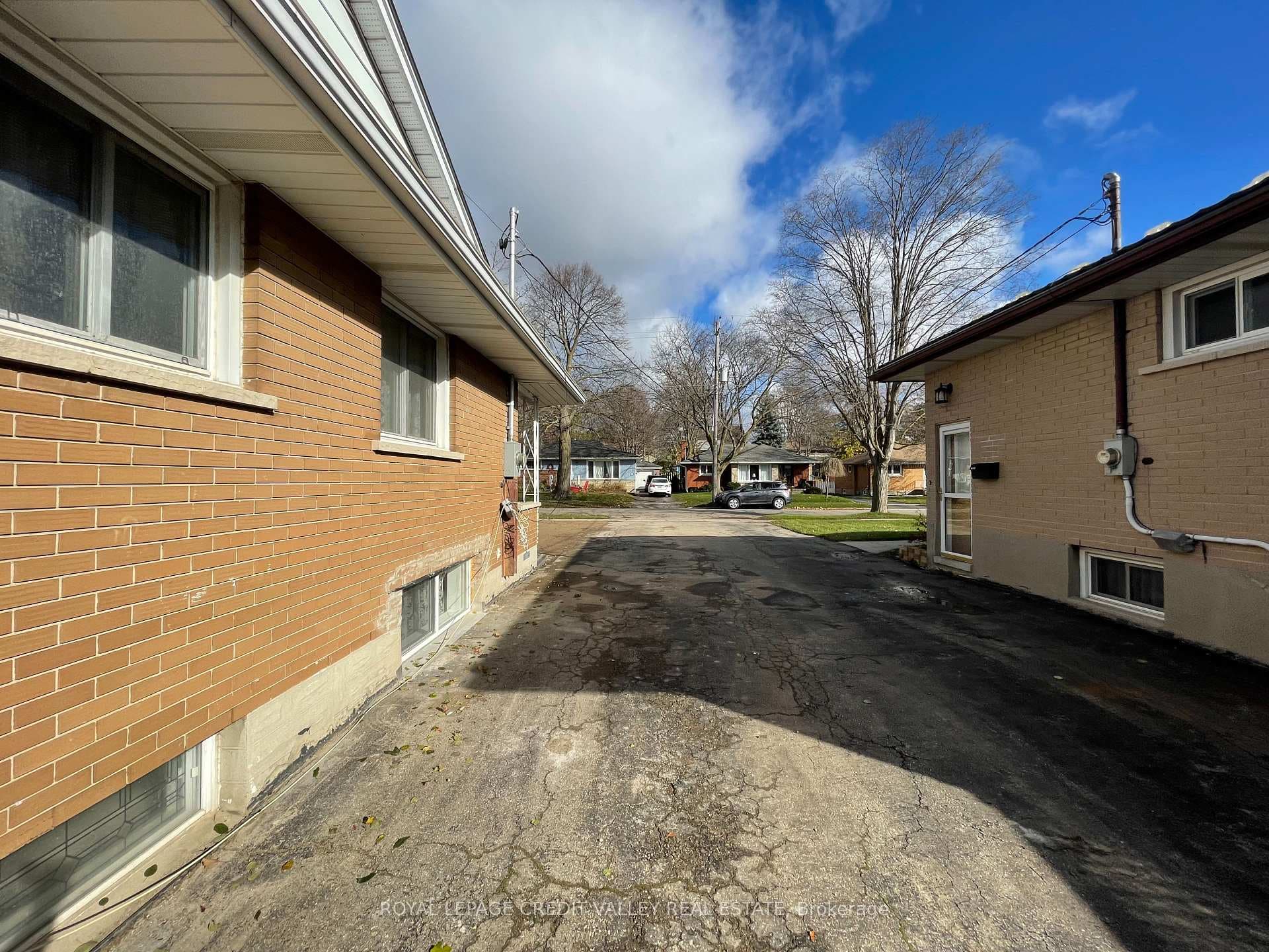 88 SHERIDAN Street photo 12