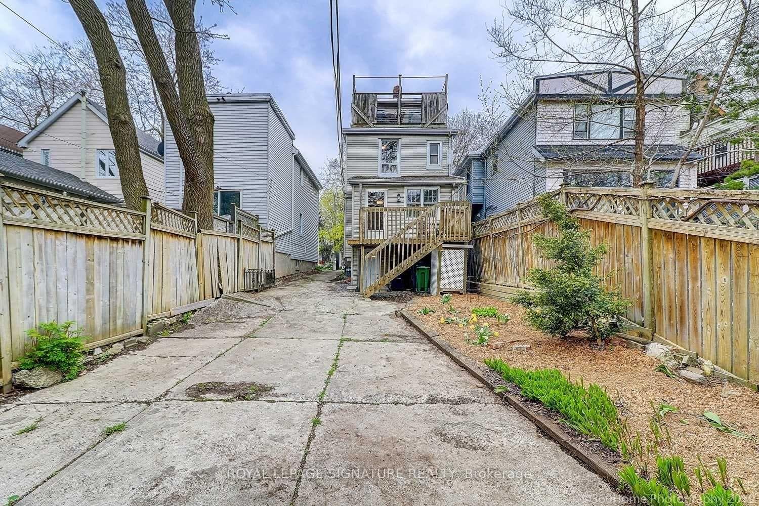 41 Hastings Avenue Unit Main & Bsmt photo 15