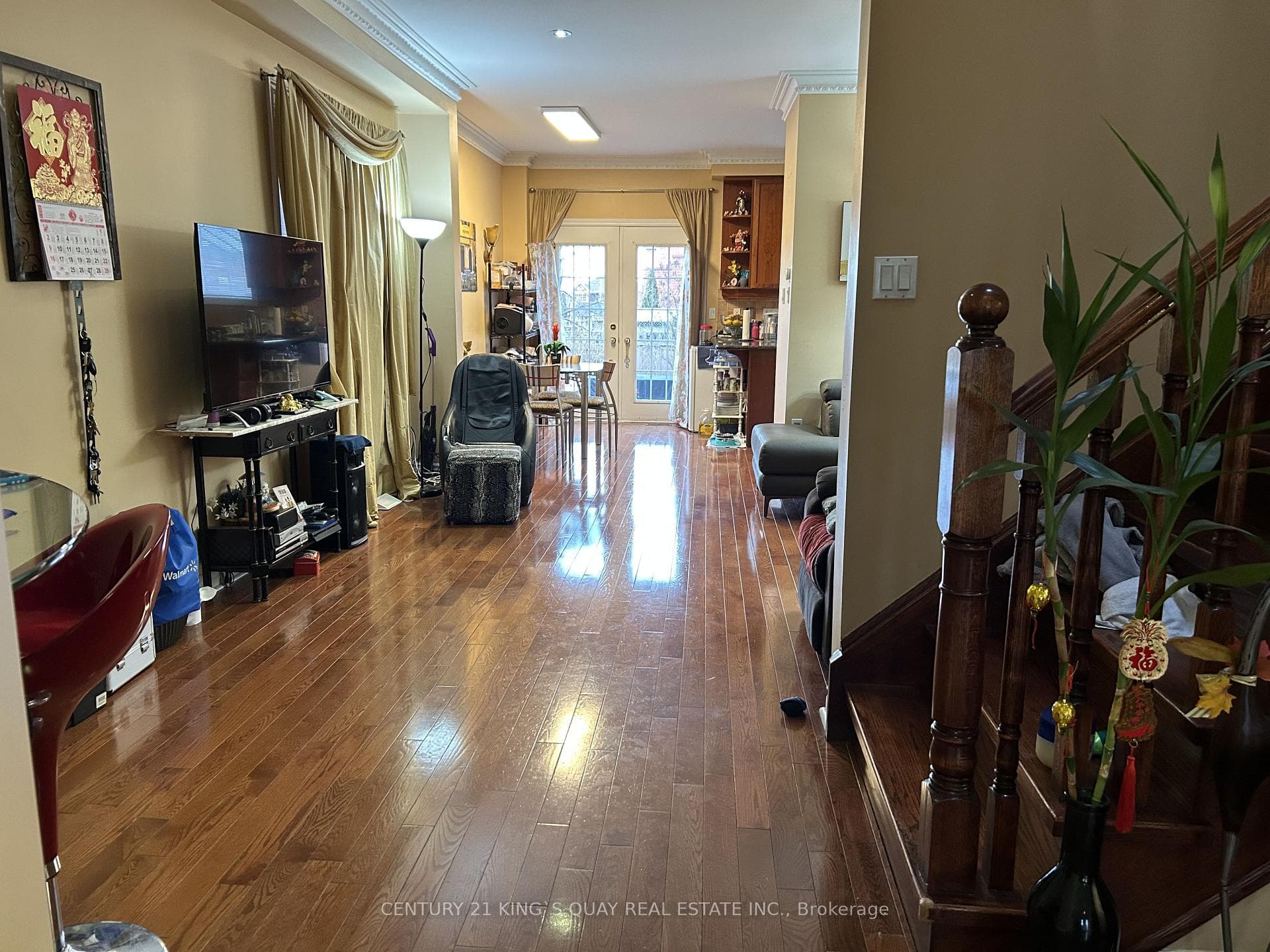 558 Lumberton Crescent photo 5