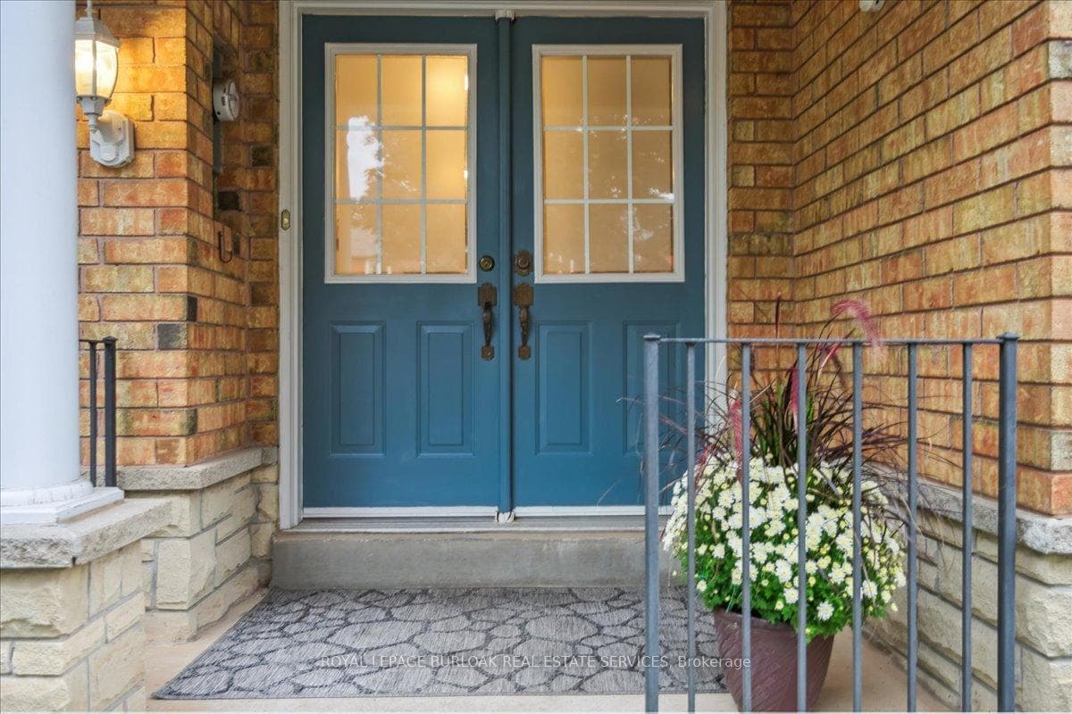 5104 Tree Court photo 4