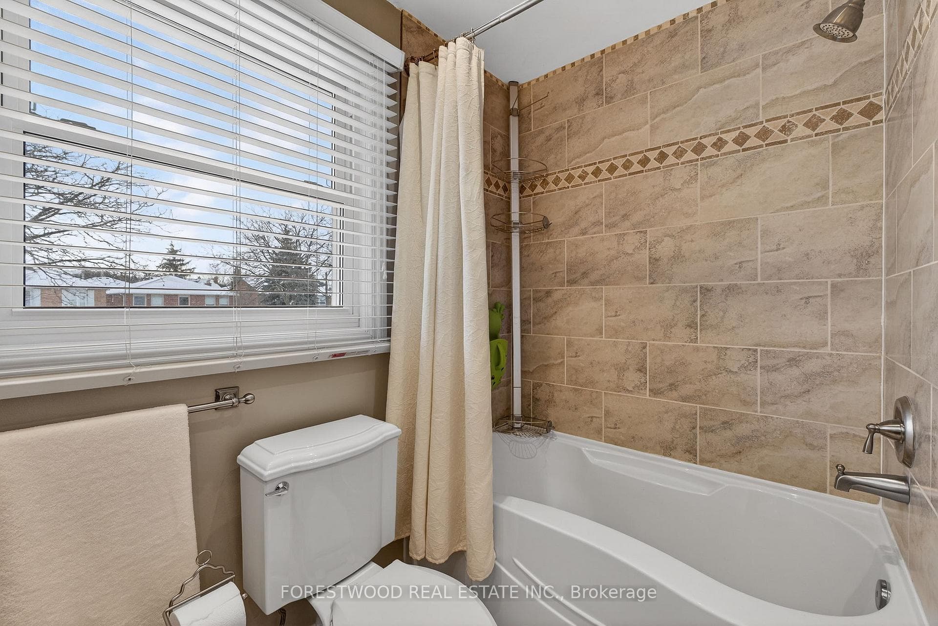 3623 Kelso Crescent photo 37