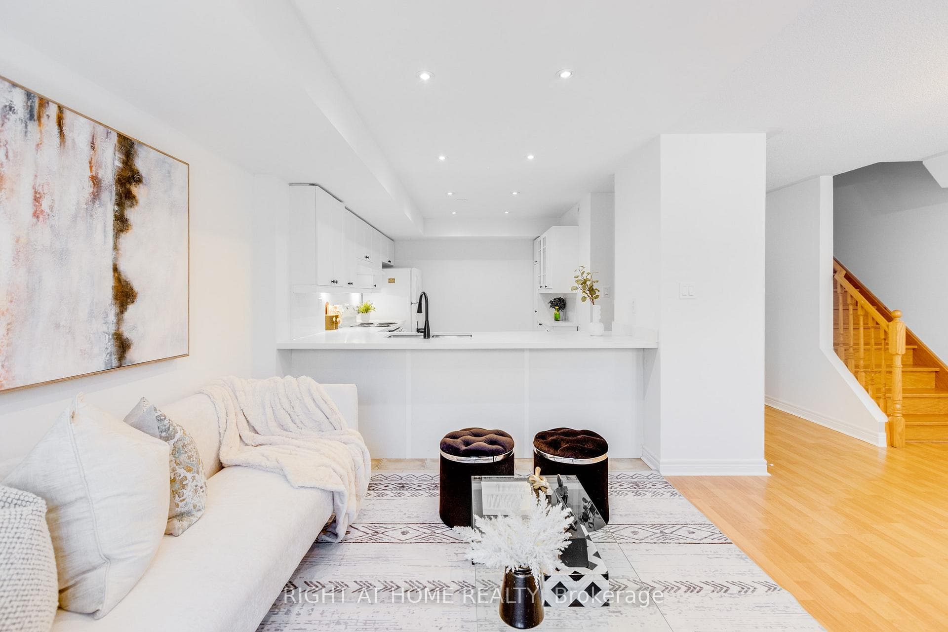312 John Street Unit 331 photo 15