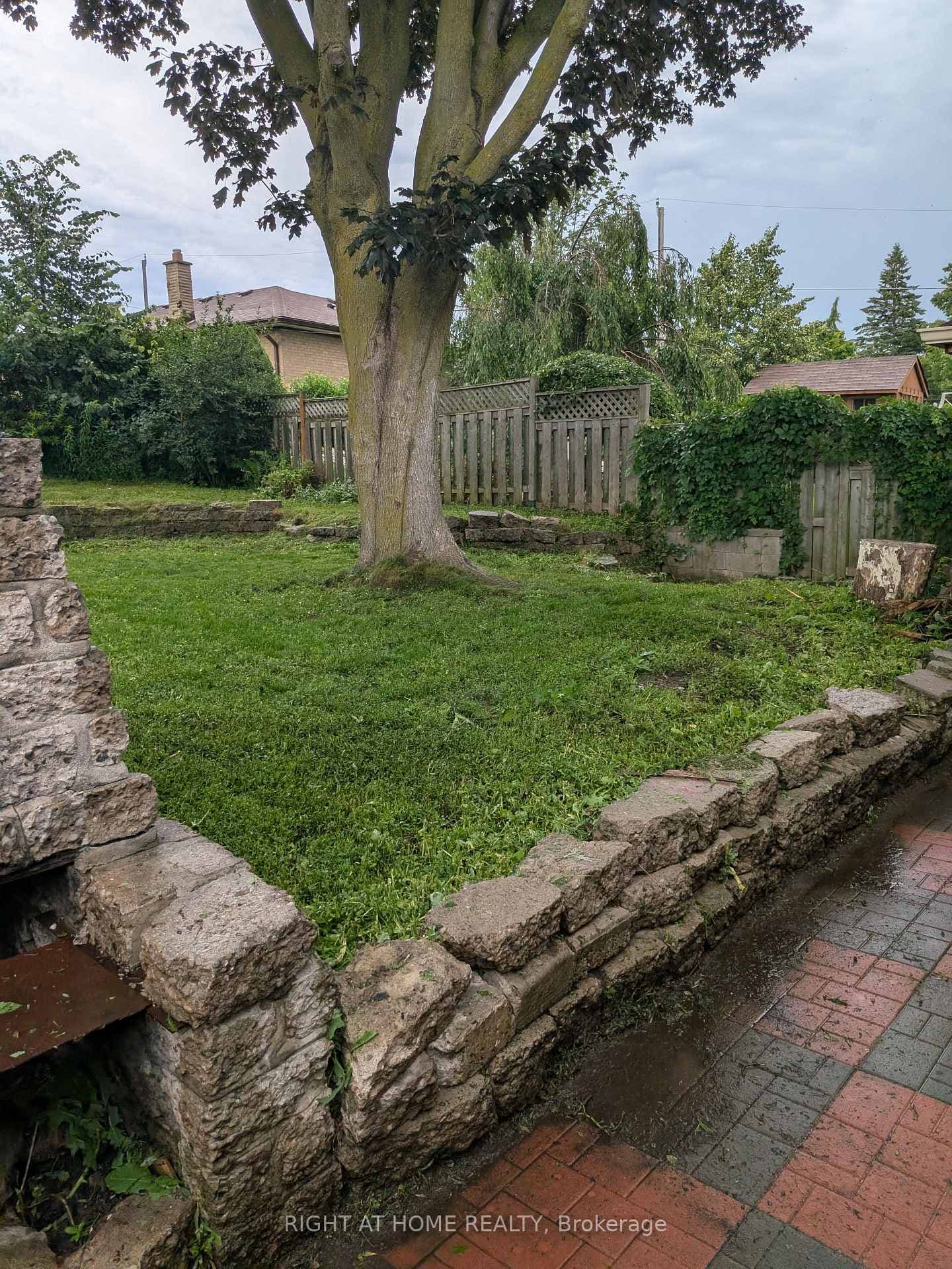 740 Stone Street photo 17
