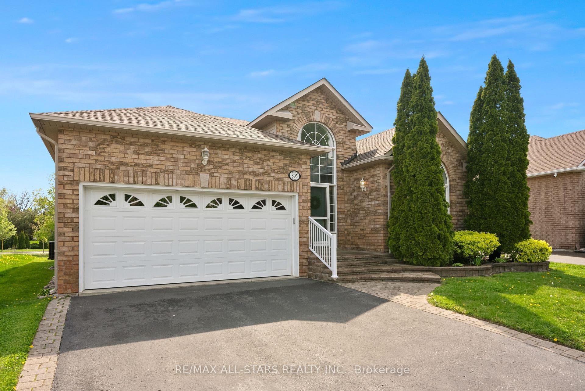 395 Waterbury Crescent photo 34
