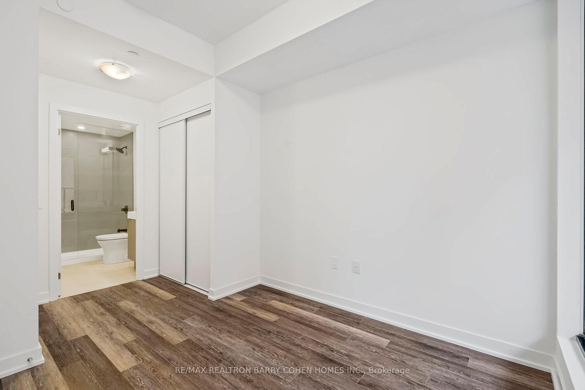 250 Lawrence Avenue Unit 212 photo 23