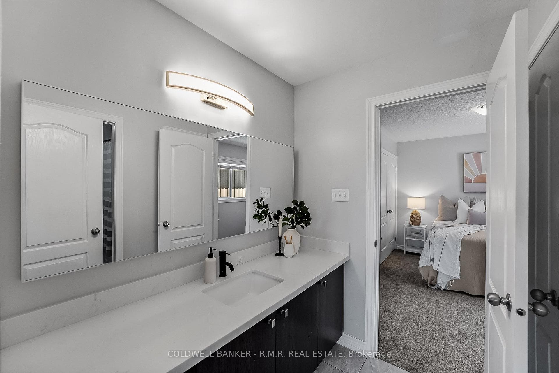 3rd/4th bedroom semi ensuite