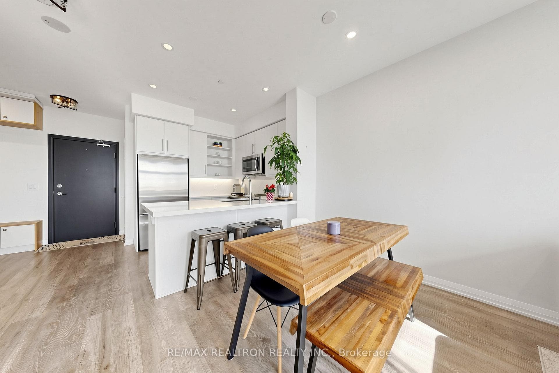 65 Oneida Crescent Unit PH06 photo 13