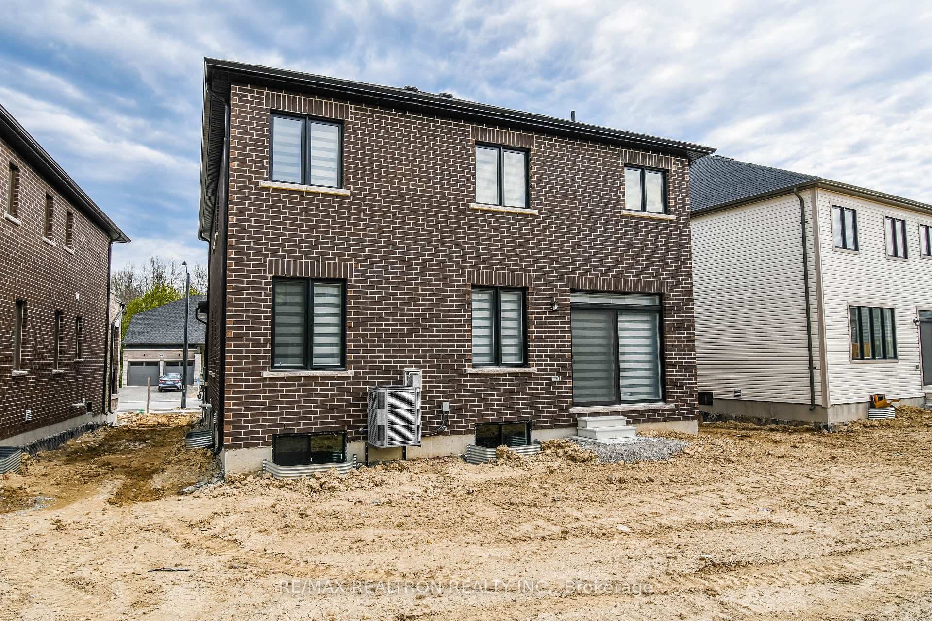 36 Del Ray Crescent photo 35