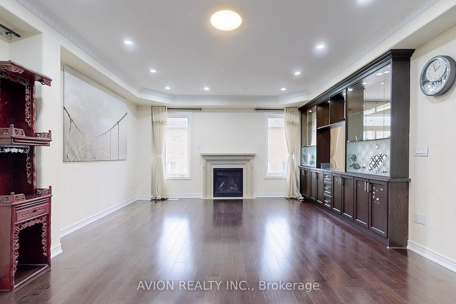 16 MOWDER Drive photo 1