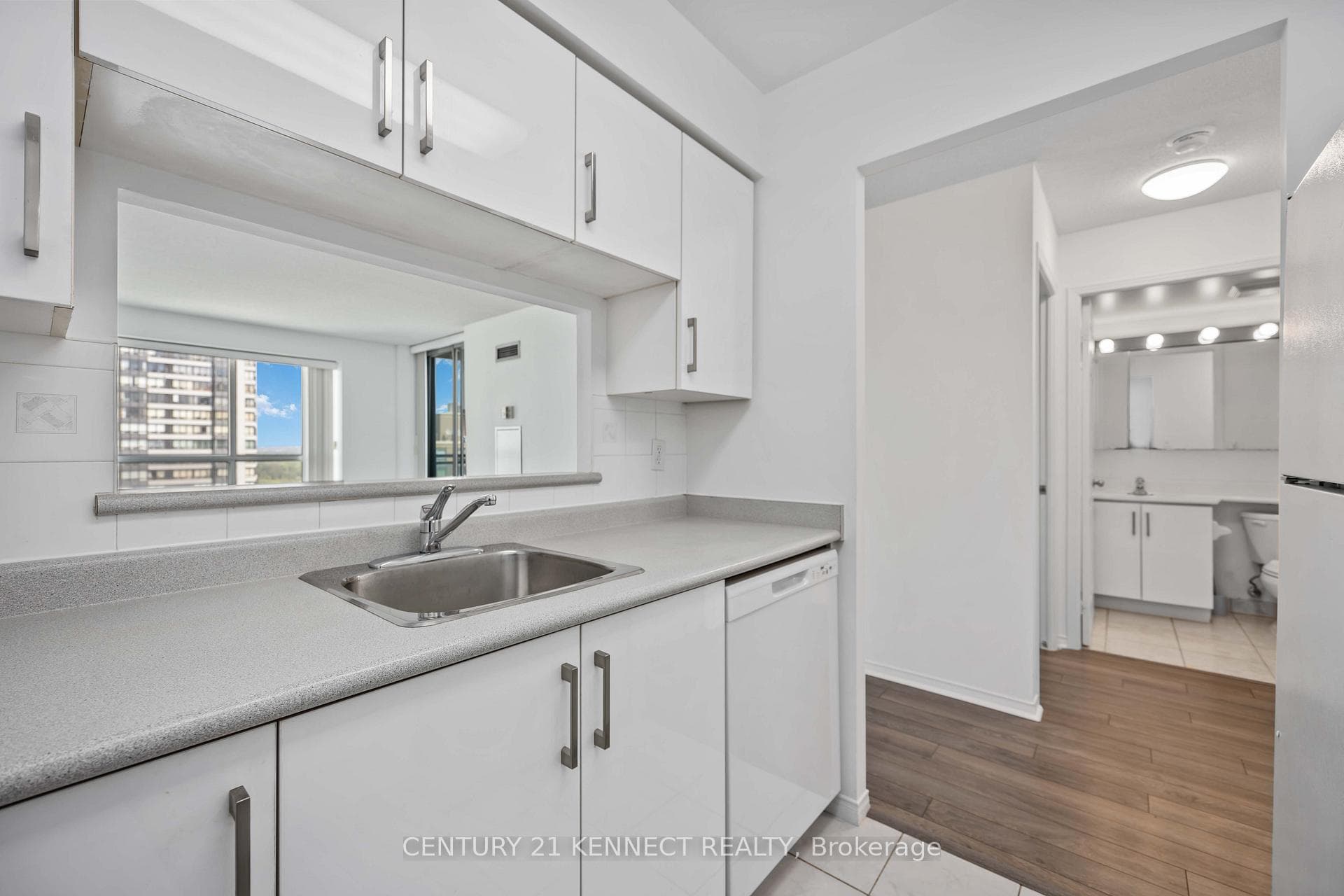 3 Pemberton Avenue Unit 1506 photo 27