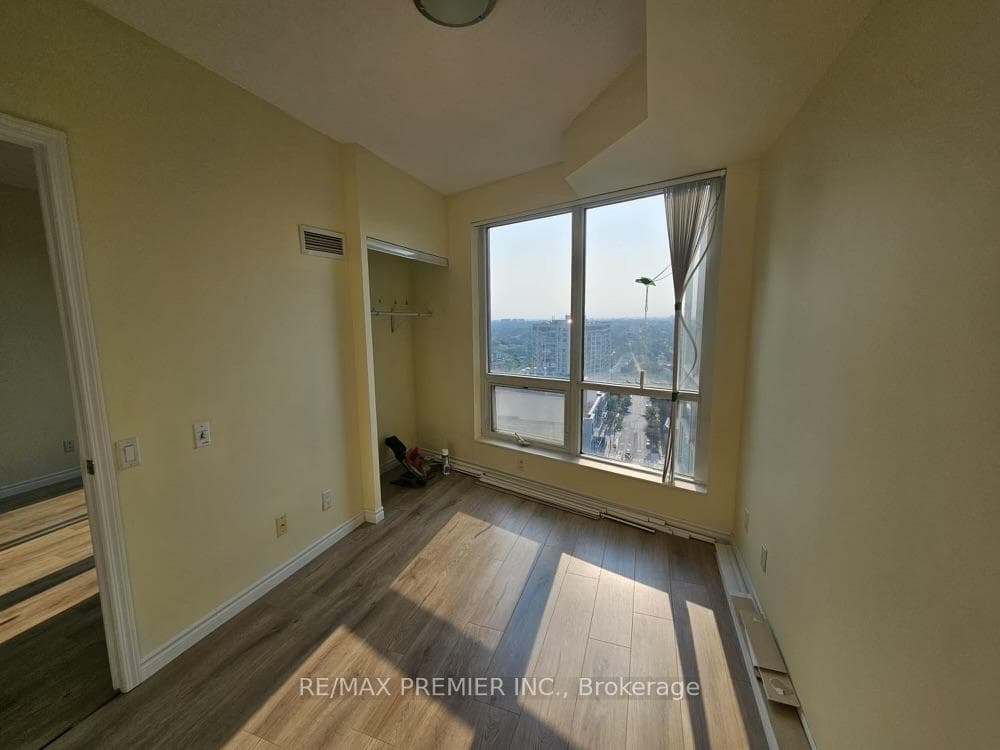 60 Byng Avenue Unit 2002 photo 12