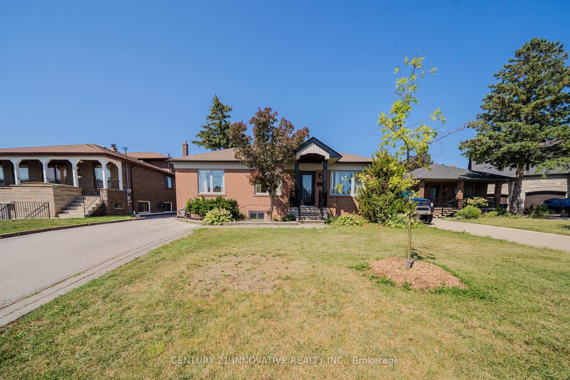 60 Dorking Crescent photo 2