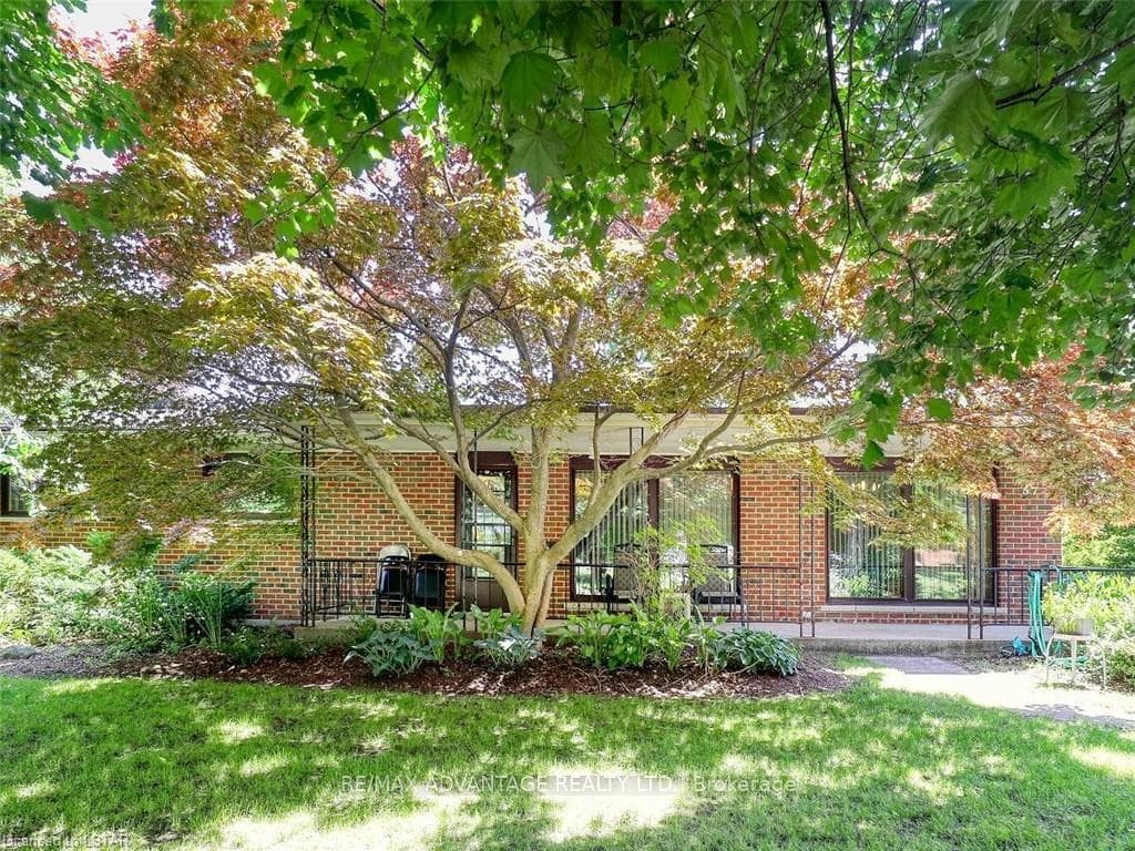 57 Sunray Avenue photo 3