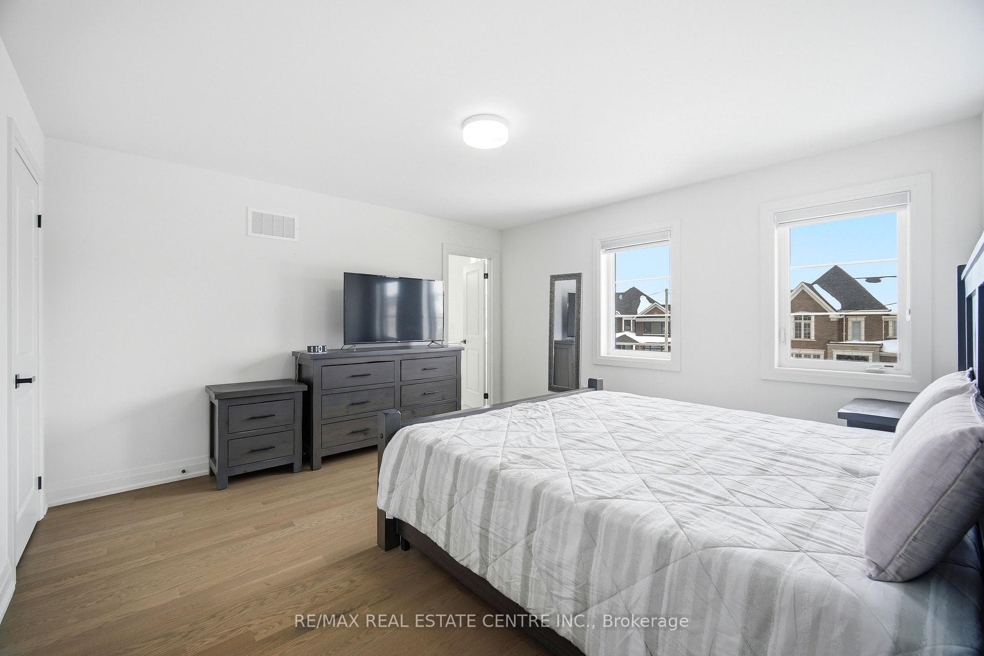 112 Bluebird Boulevard photo 34