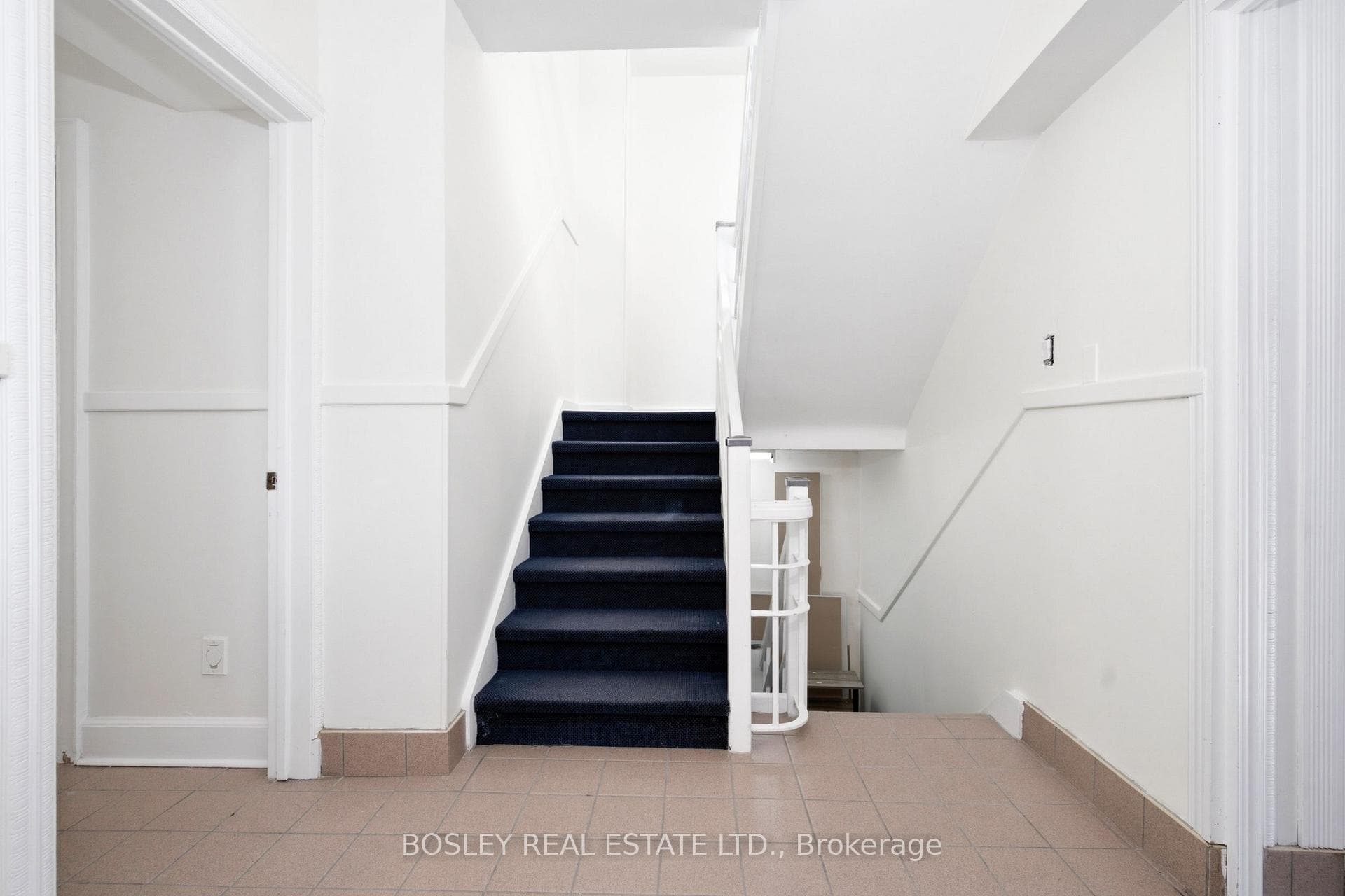 88 Laird Drive photo 12